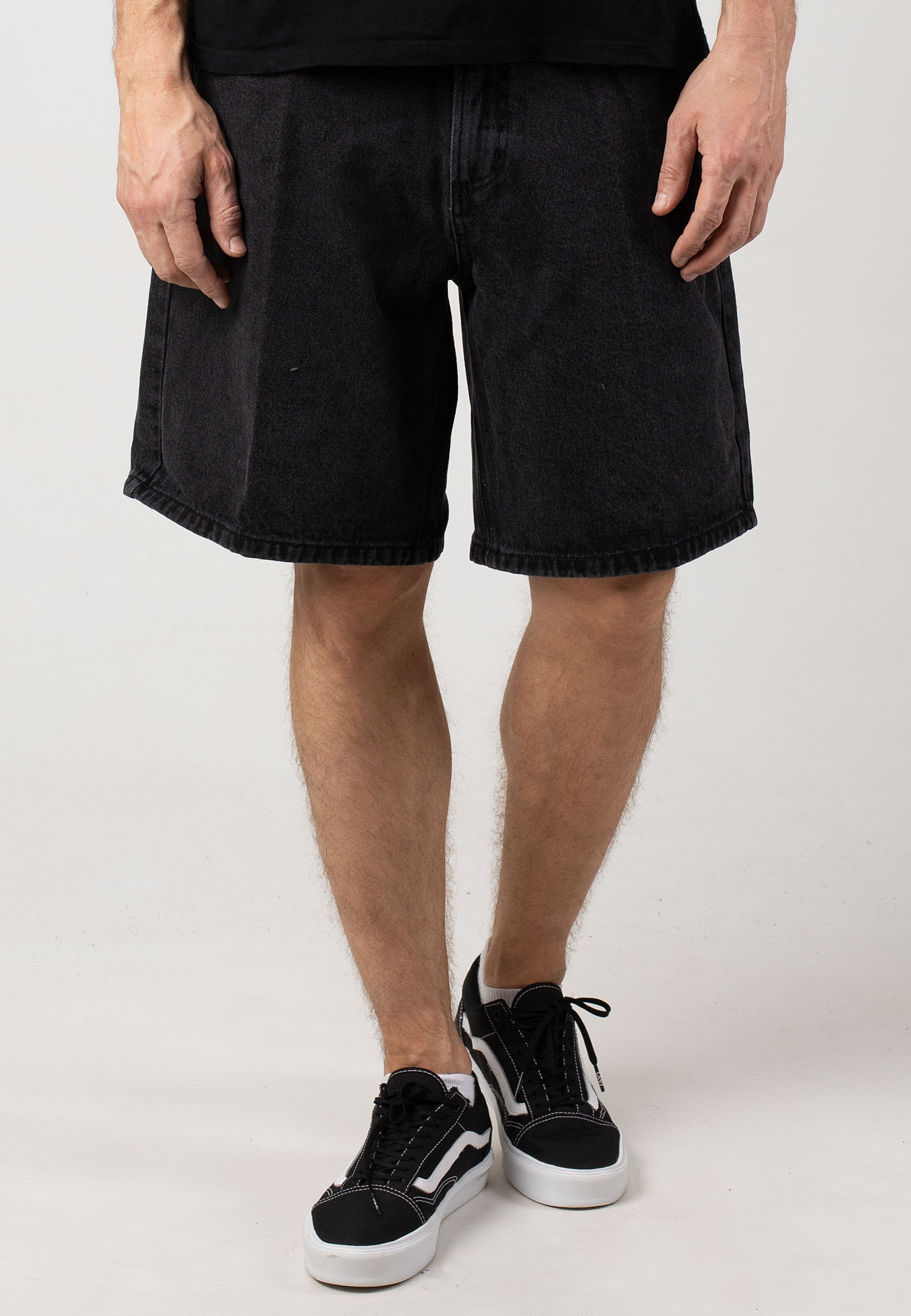 Black distressed shorts mens online