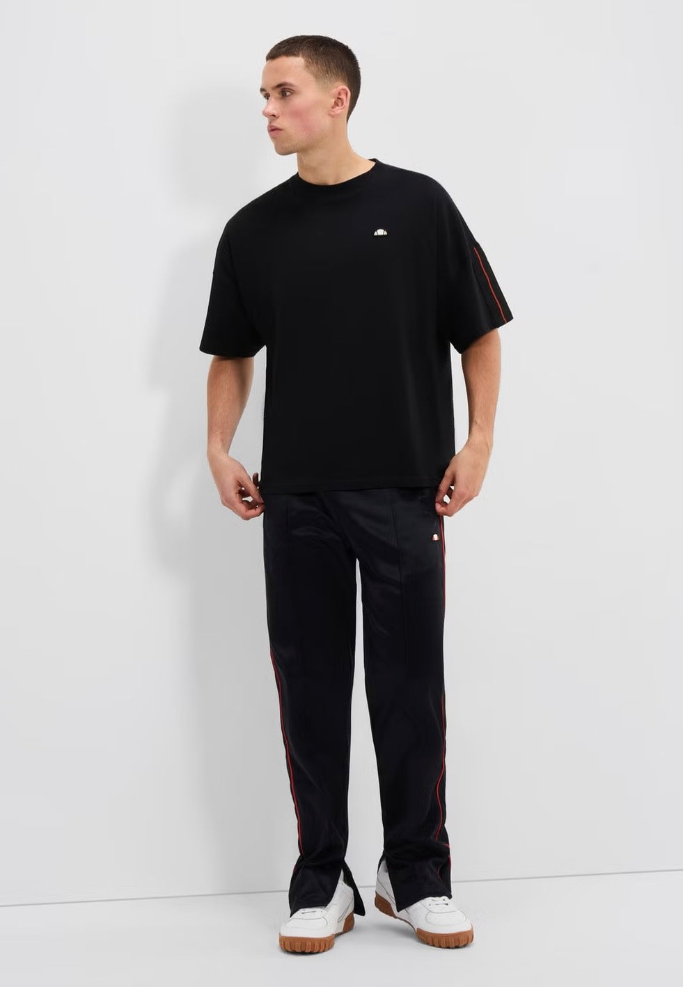 Ellesse - Savelli Black - T-Shirt | Men-Image