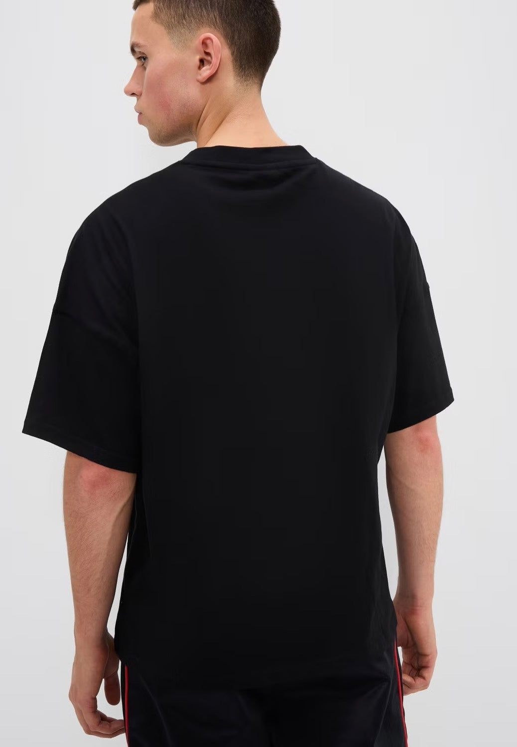 Ellesse - Savelli Black - T-Shirt | Men-Image