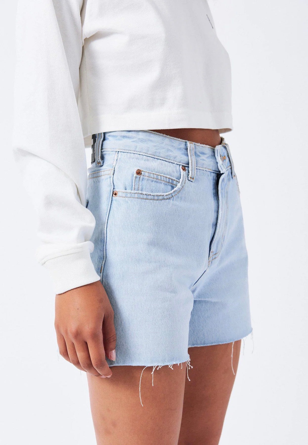 Dr. Denim - Nora Short Stream Superlight Worn Raw Hem - Shorts | Women-Image