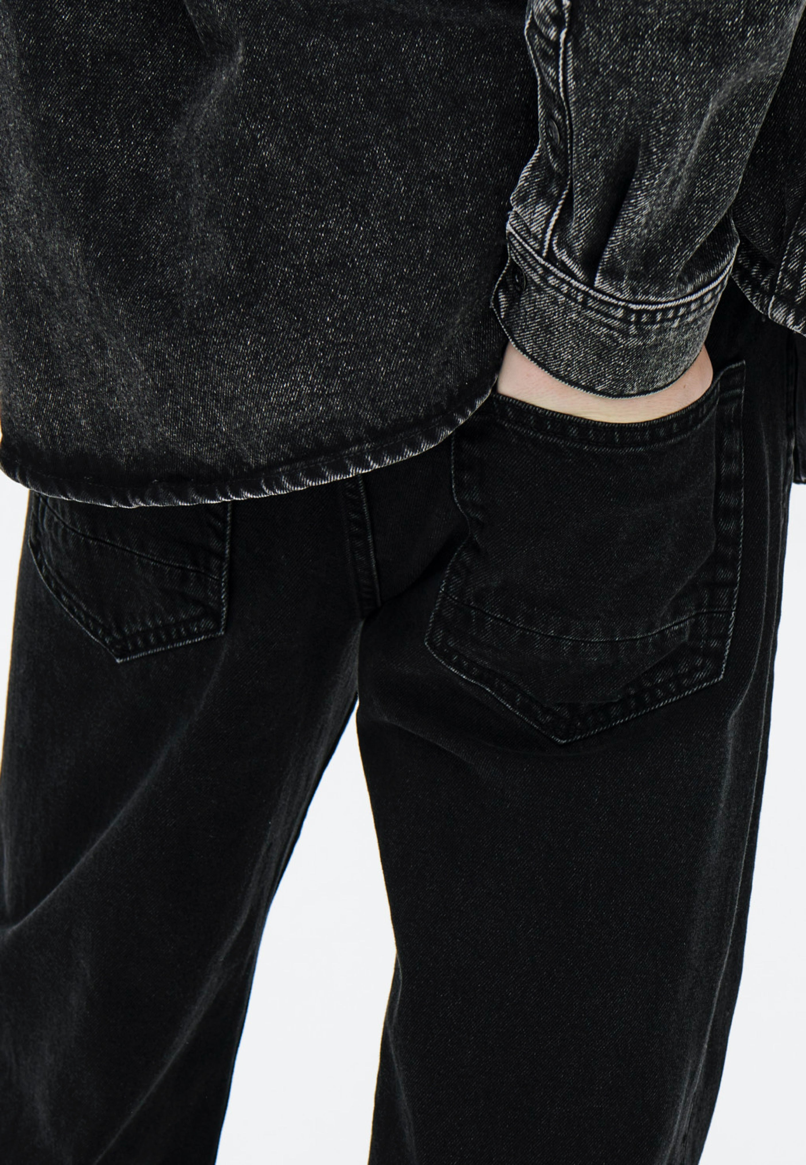 Only & Sons - Edge Loose Black Denim - Jeans | Men-Image