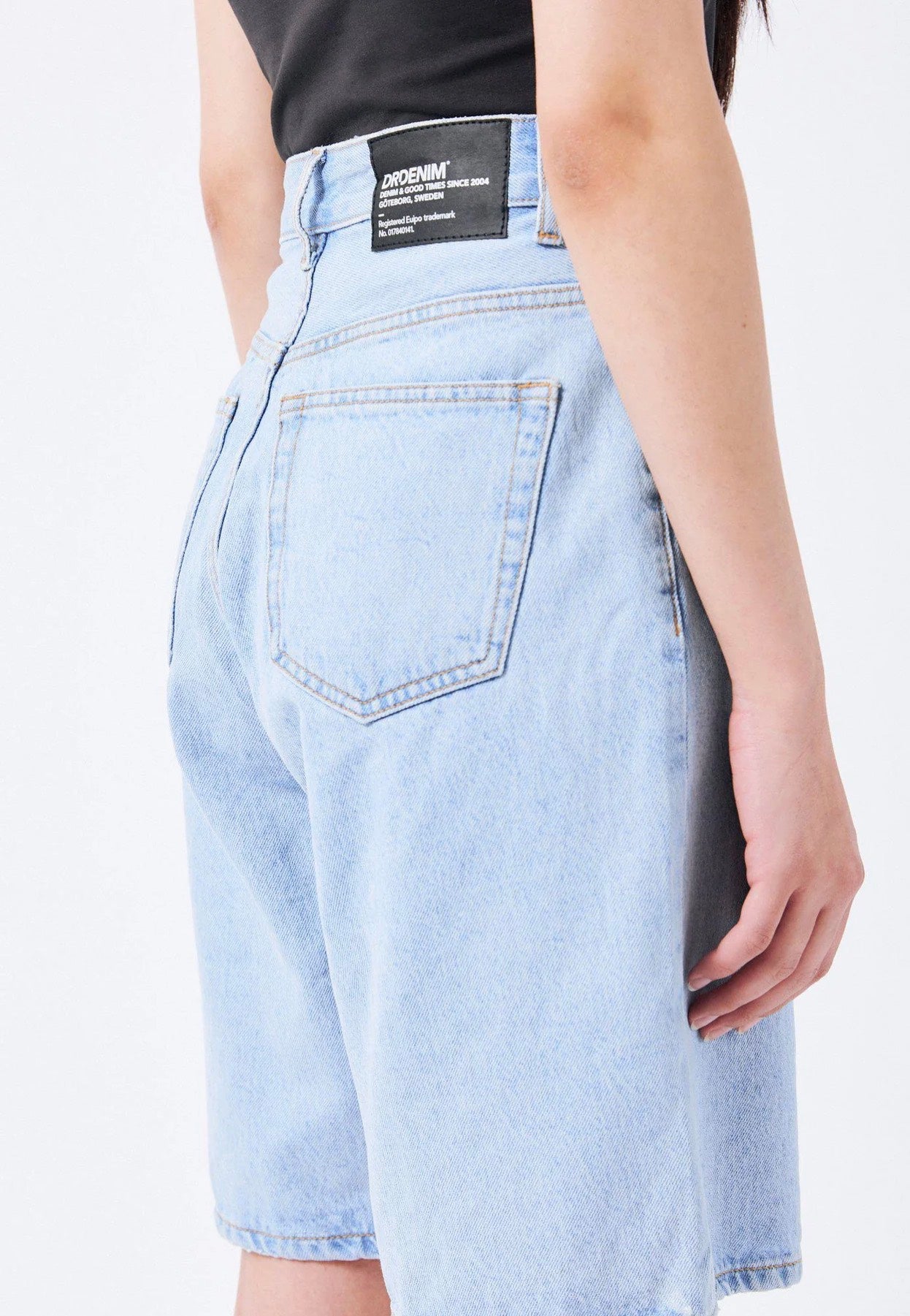 Dr. Denim - Bella Short Stream Light Retro - Shorts | Women-Image