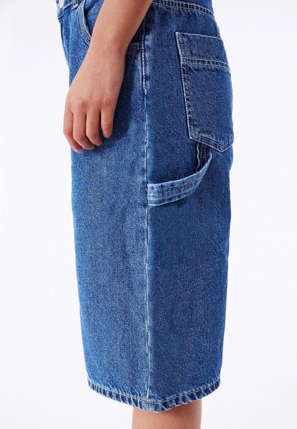 Dr. Denim - Bree Worker Pebble Mid Stone - Shorts | Women-Image