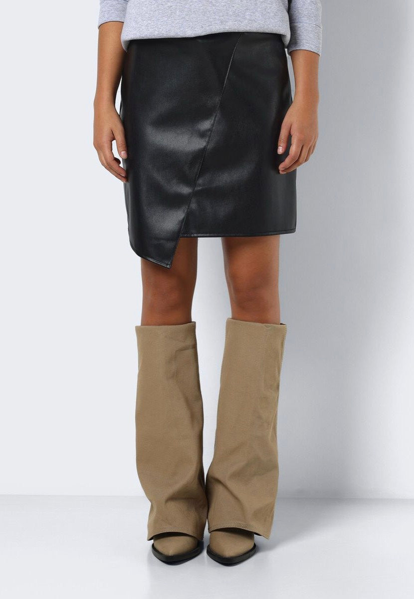 Noisy May - Callie Assymetric Black - Skirt | Women-Image