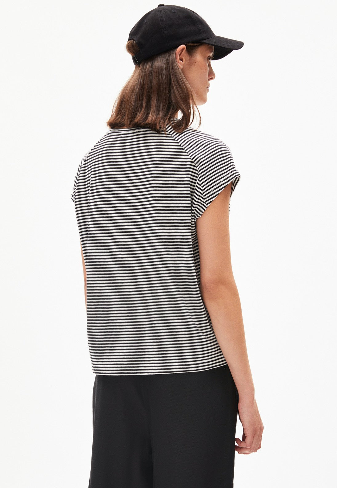 Armedangels - Oneliaa Lovely Stripes Black-Oatmilk - T-Shirt | Women-Image