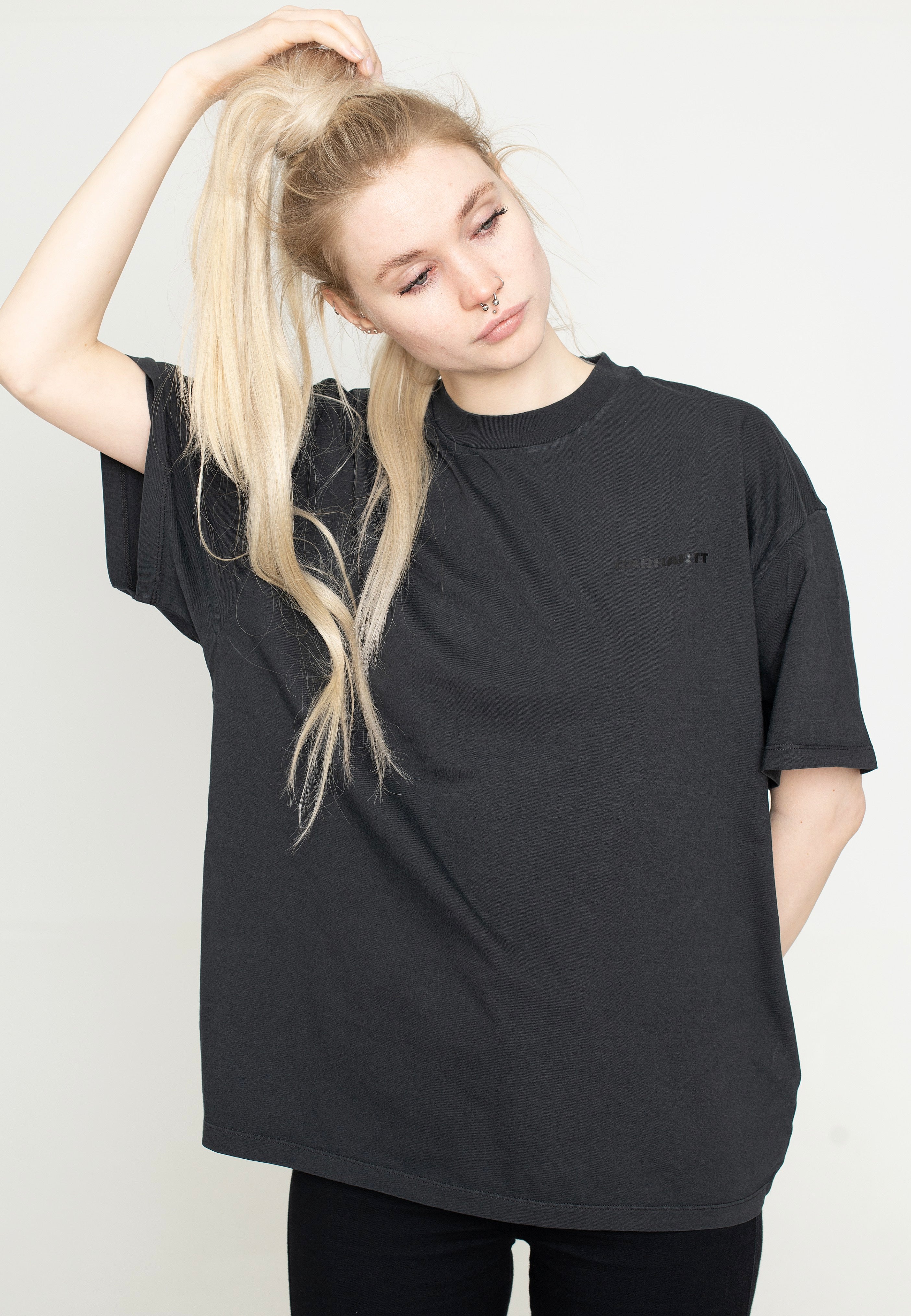 Carhartt WIP - W' Akron Pigment Garment Dyed Black - T-Shirt | Women-Image