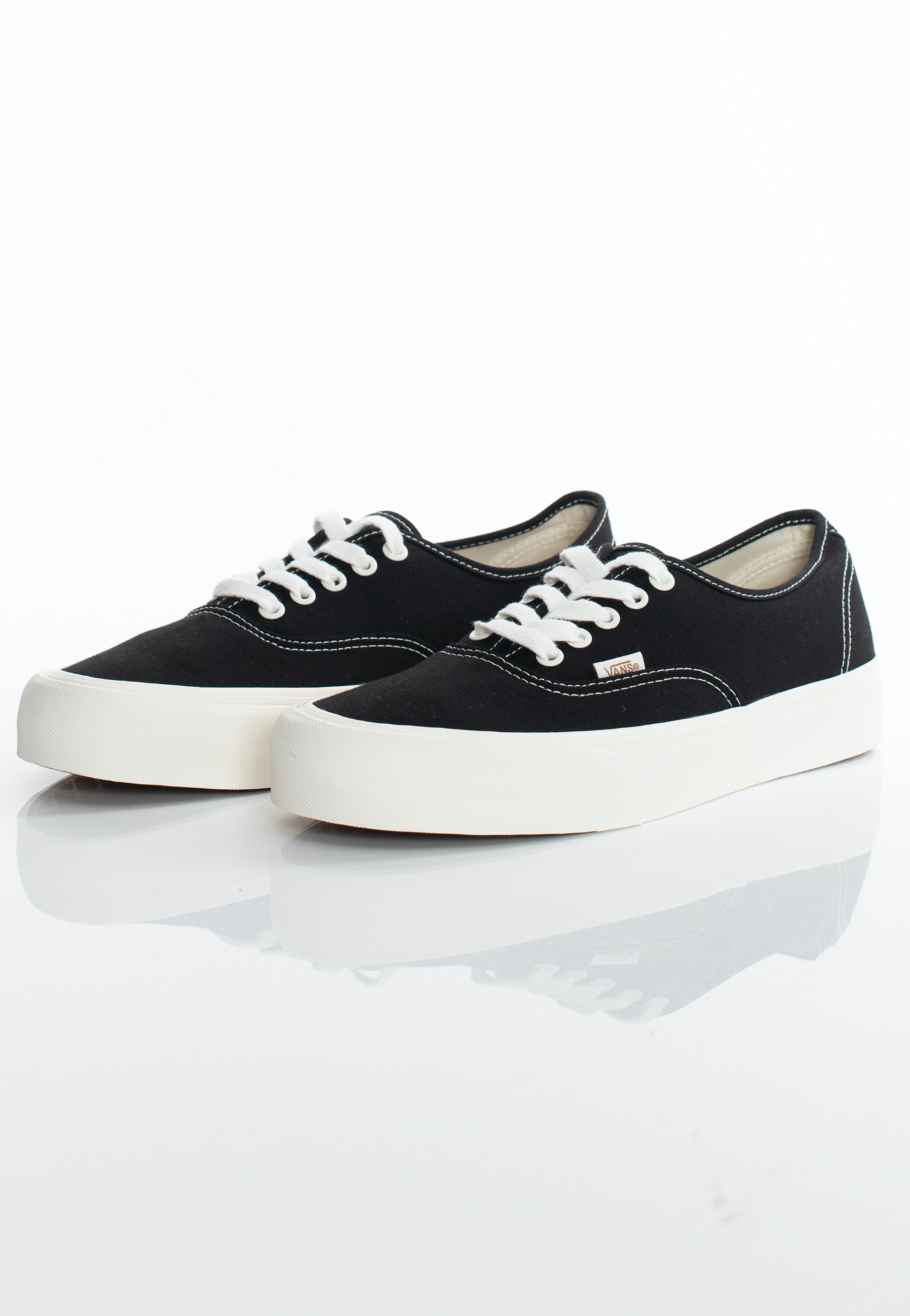 Vans - Authentic VR3 Black/Marshmallow - Shoes | Men-Image