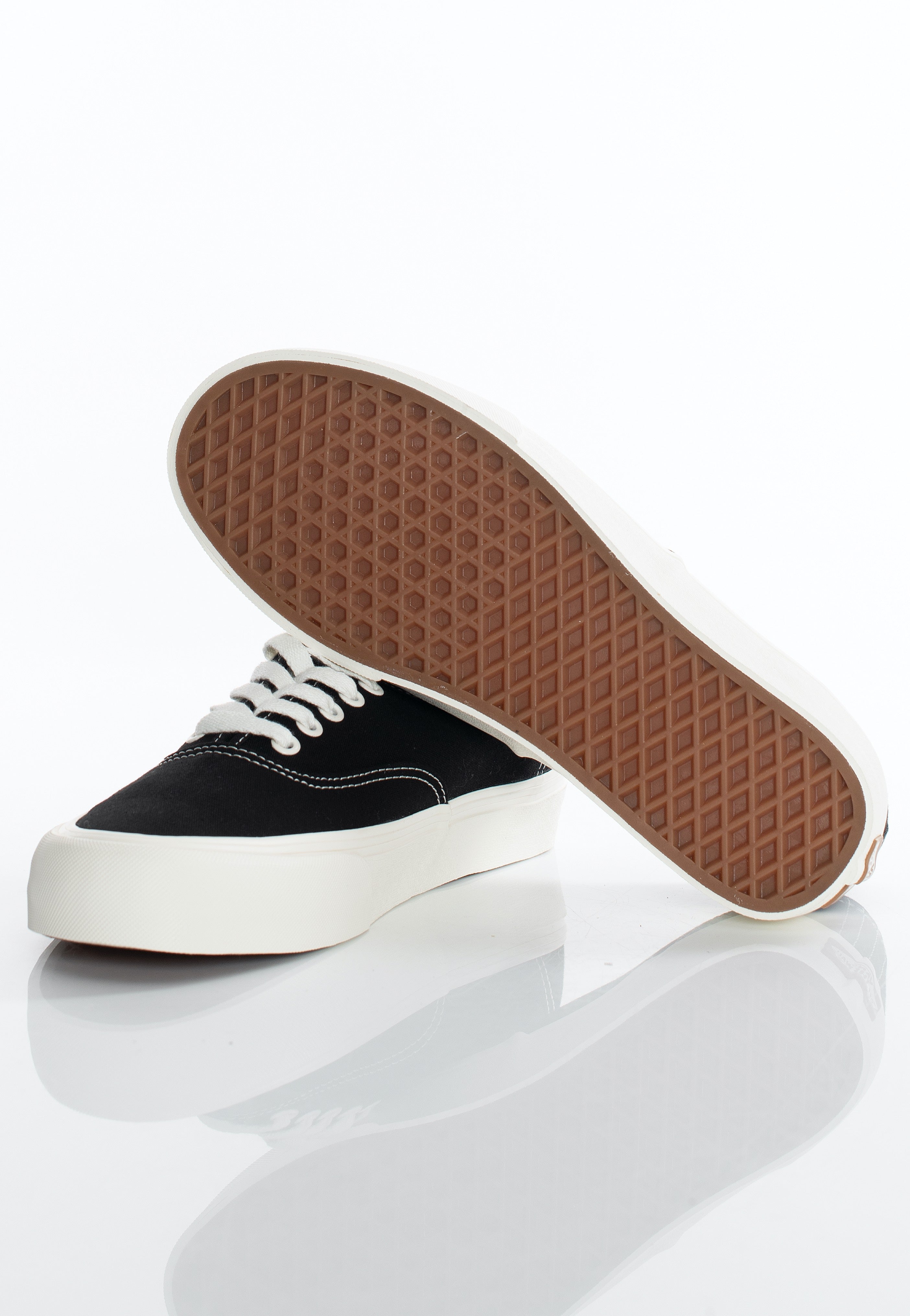 Vans - Authentic VR3 Black/Marshmallow - Shoes | Men-Image