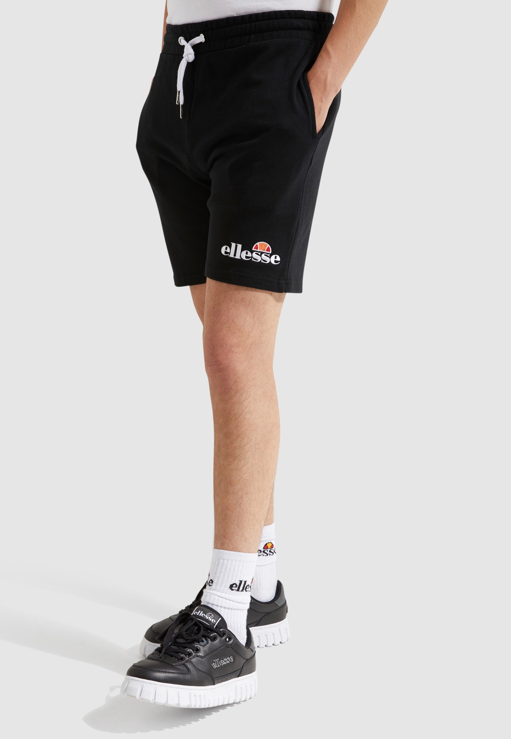 Ellesse - Silvan Fleece Black - Shorts | Men-Image