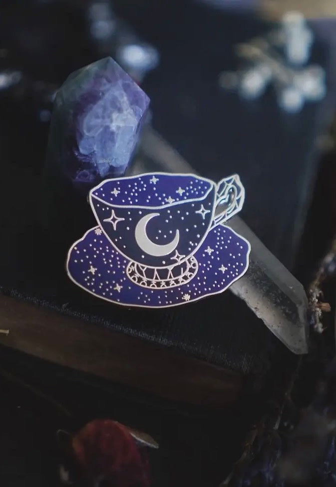 Lively Ghosts - Cup of Stars Purple - Pin | Neutral-Image