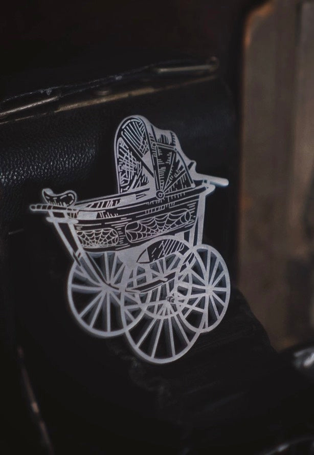 Lively Ghosts - Dark Carriage - Pin | Neutral-Image