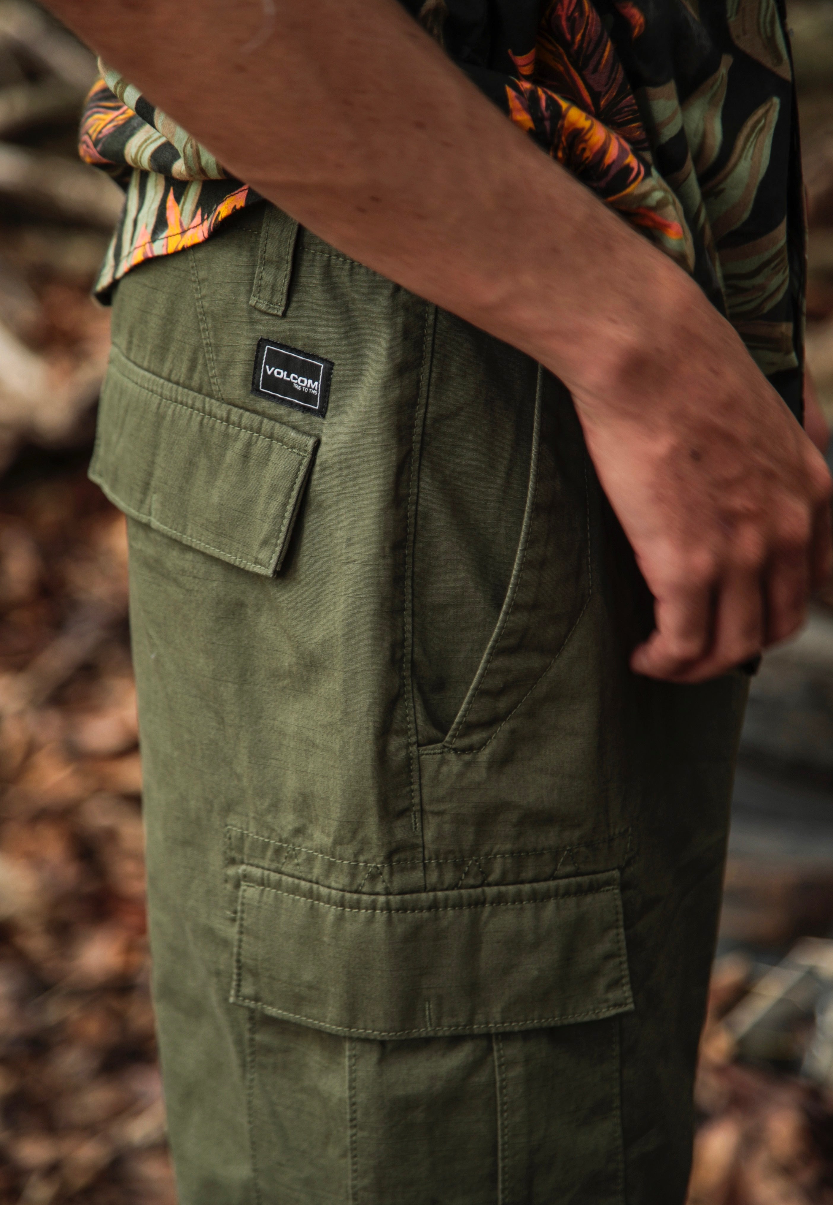 Volcom - March Cargo Military - Shorts | Men-Image