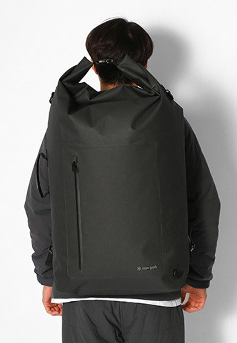 Snow Peak - 4Way Dry Bag L Black - Backpack | Neutral-Image