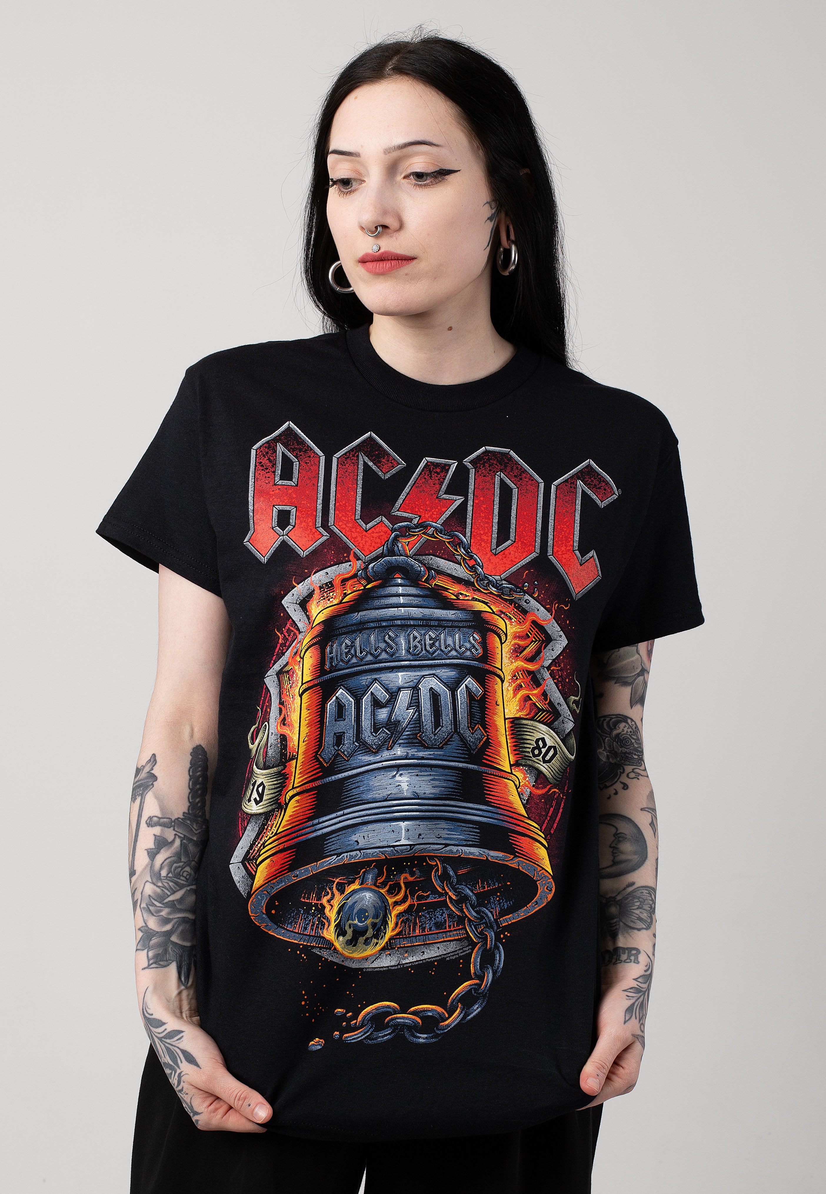 AC/DC - Hells Bells Flames - T-Shirt | Women-Image