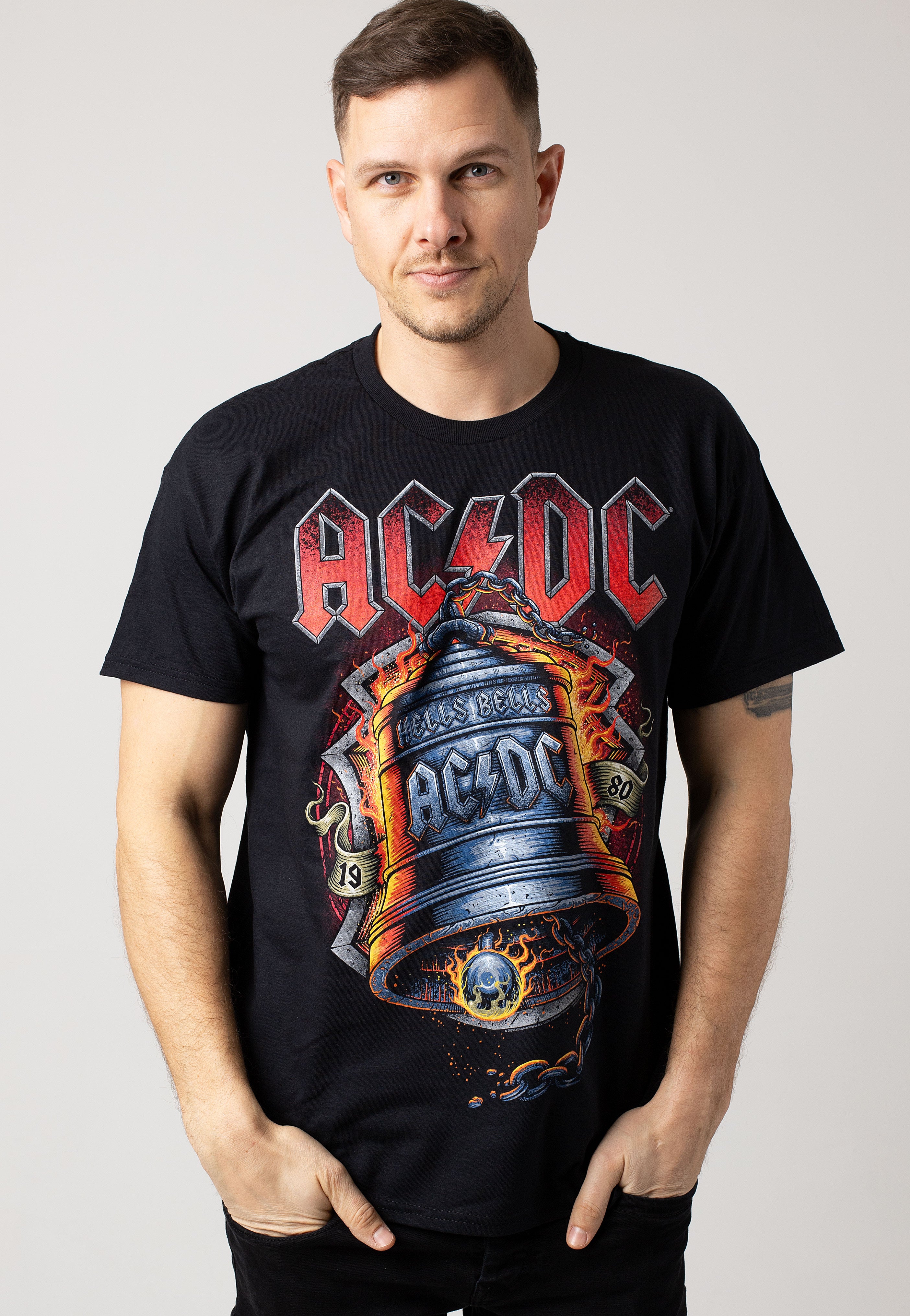 AC/DC - Hells Bells Flames - T-Shirt | Men-Image