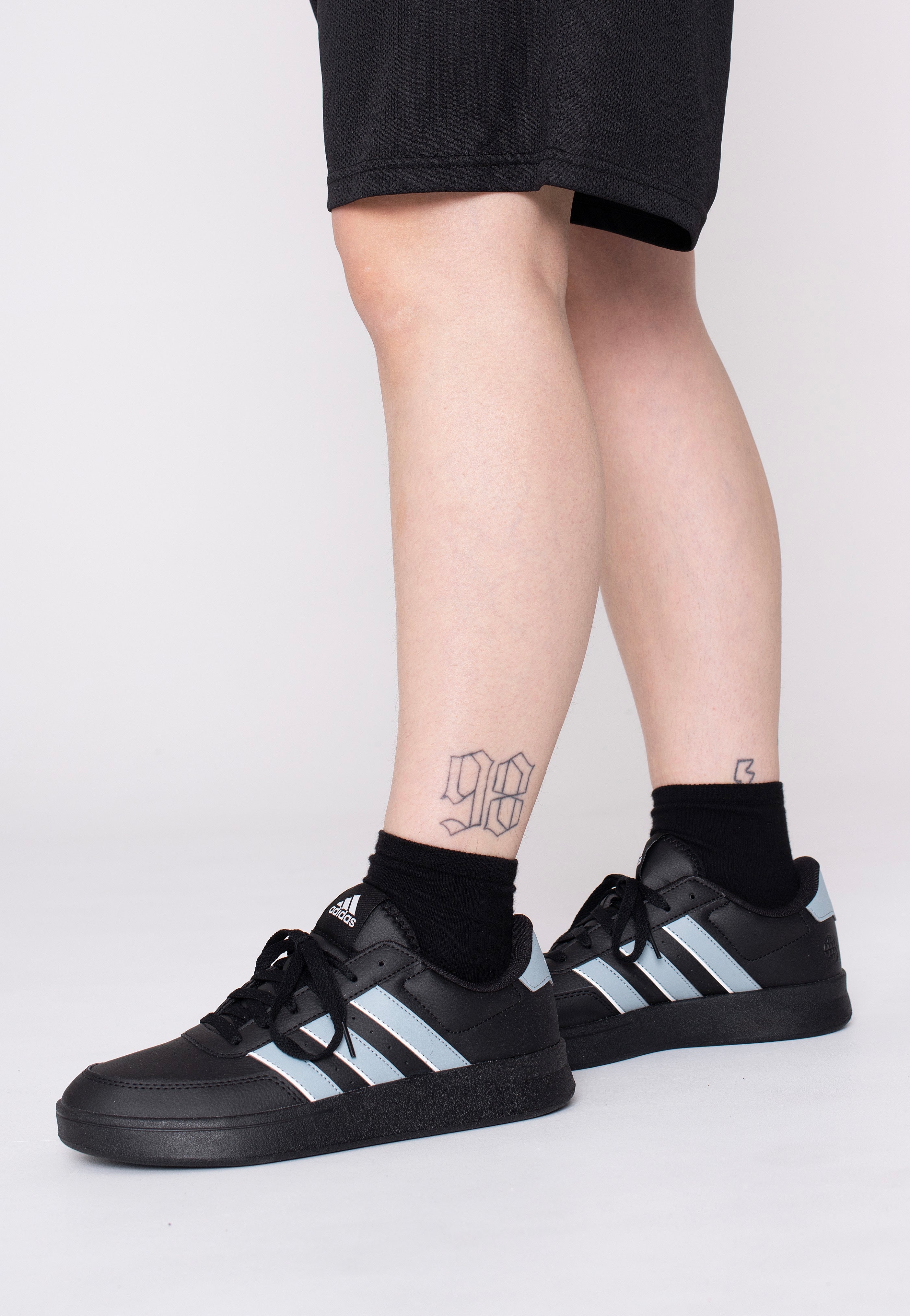 Adidas - Breaknet 2.0 Cblack/Maggre/Ftwwht - Shoes | Men-Image