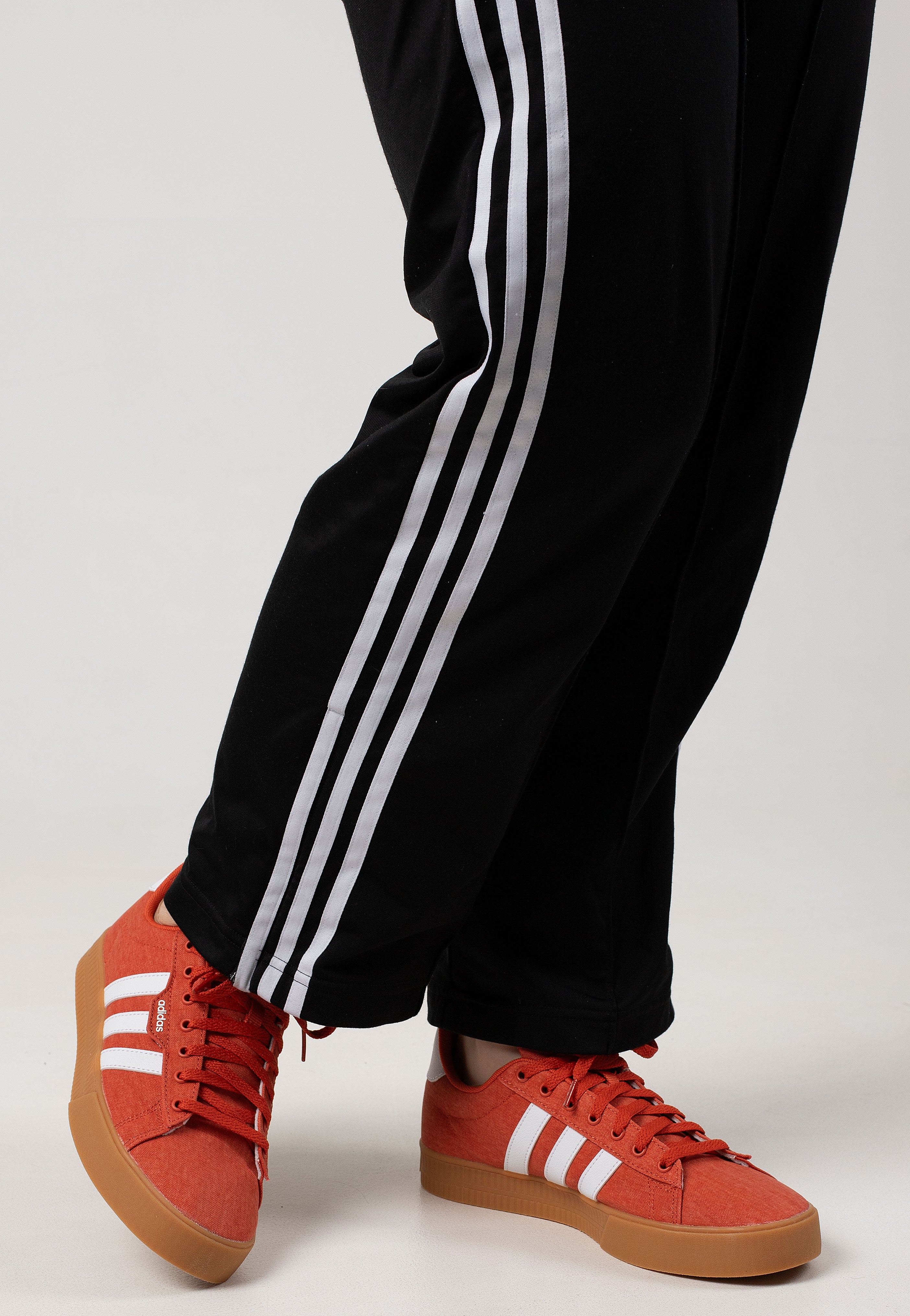 Adidas - Daily 3.0 Prered/Ftwwht/Gum10 - Shoes | Men-Image