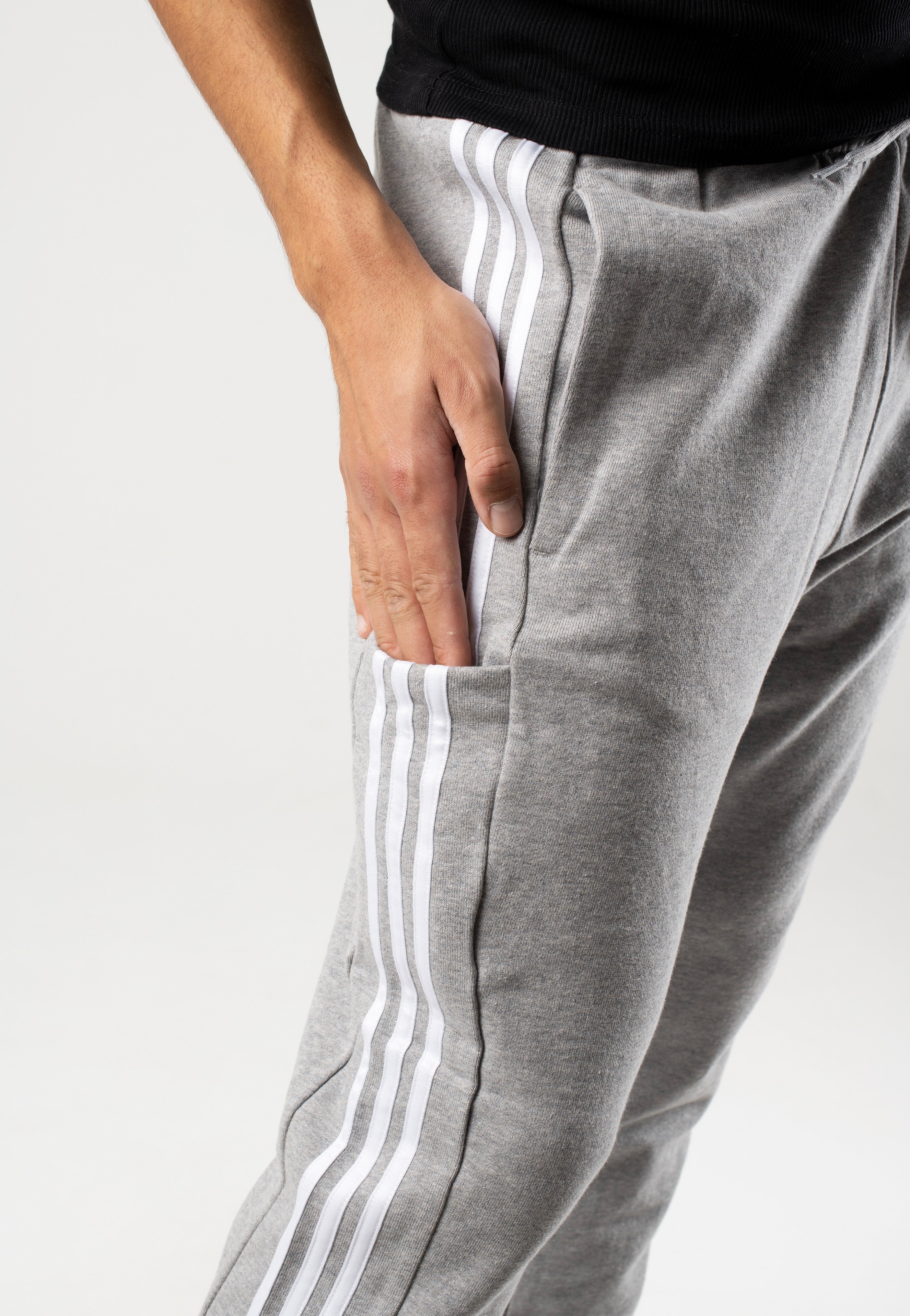 Adidas - Essentials French Terry Tapered Cuff 3-Stripes Mgreyh/White - Sweat Pants | Men-Image