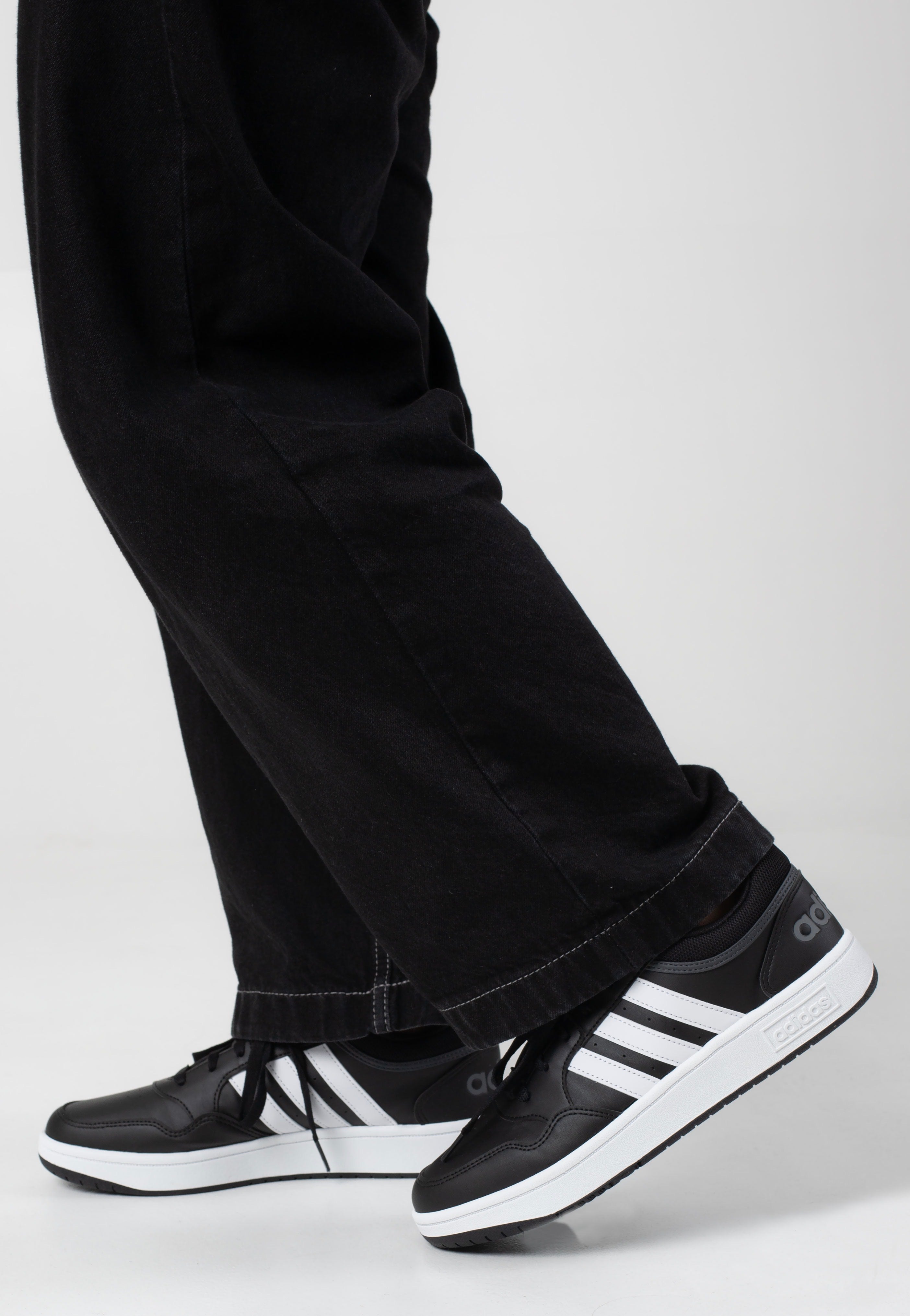 Adidas - Hoops 3.0 Cblack/Ftwwht/Gresix - Shoes | Men-Image