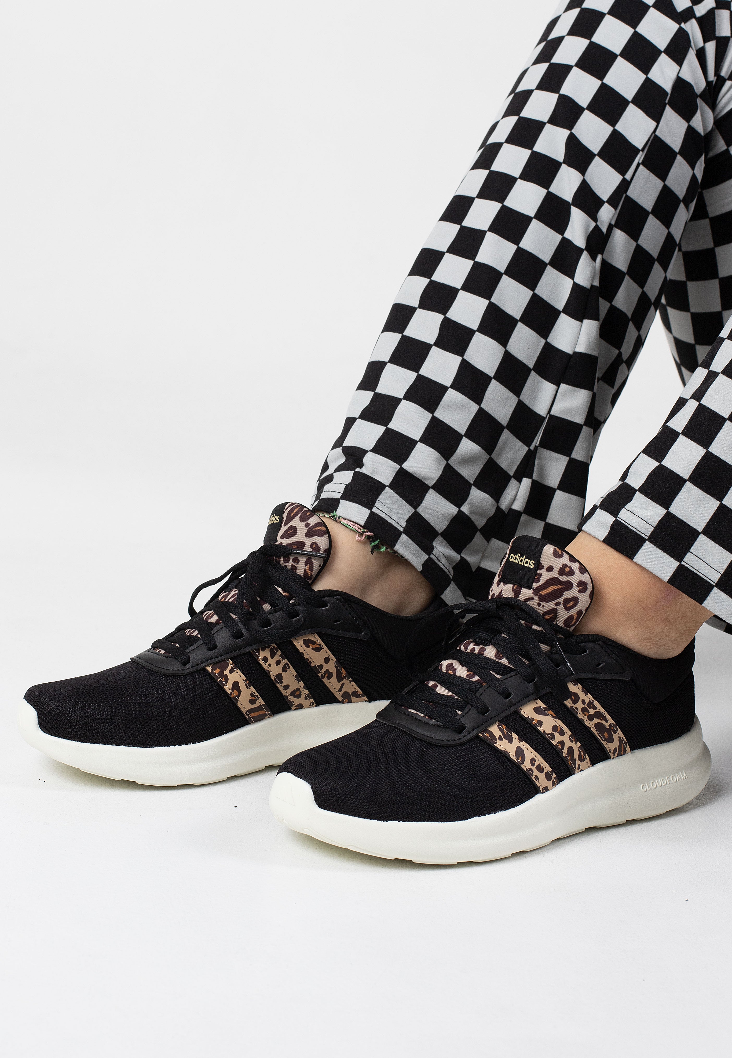 Adidas - Lite Racer 4.0 Cblack/Magbei/Owhite - Girl Shoes | Women-Image