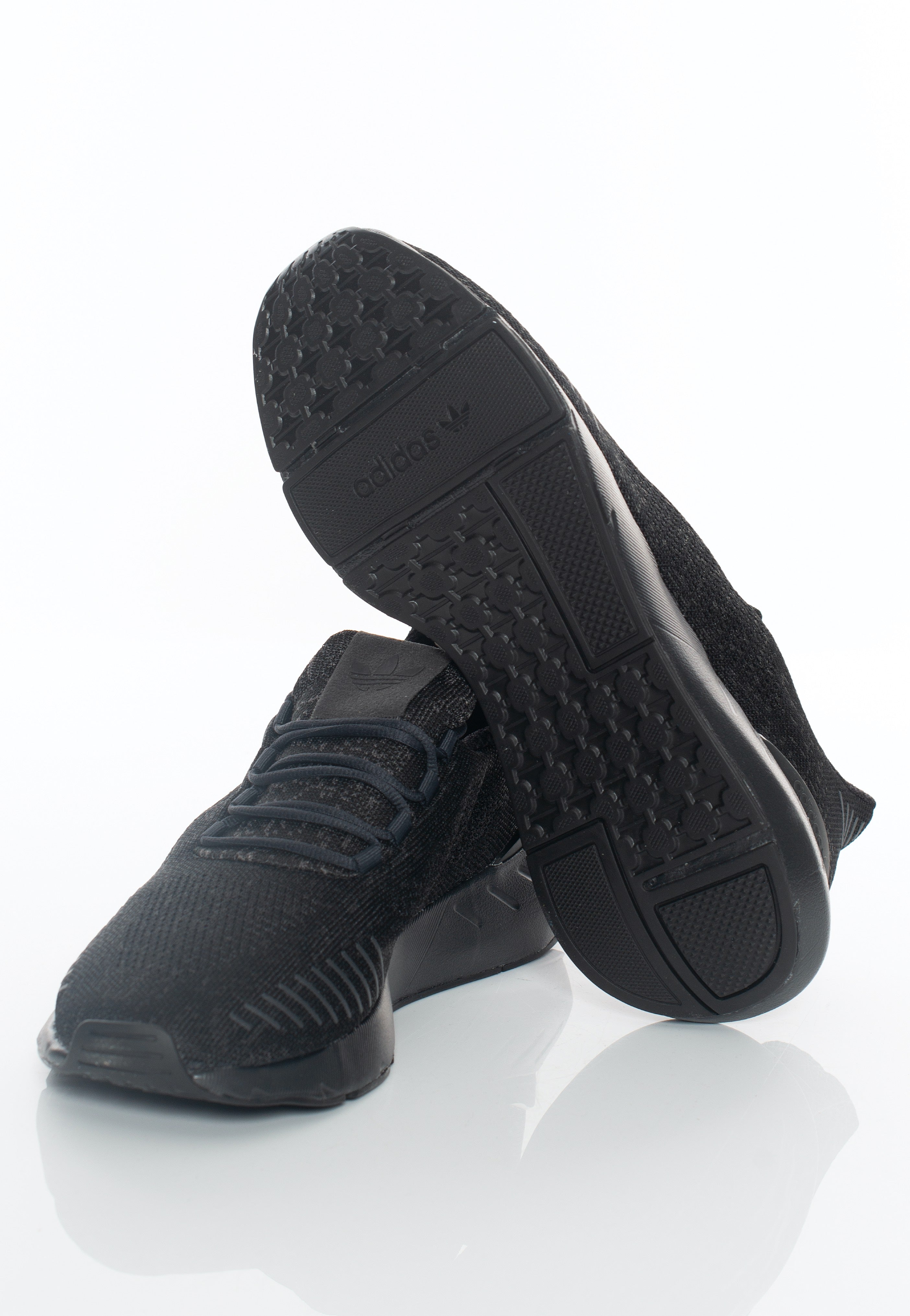 Adidas - Swift Run 22 Decon Cblack/Cblack/Carbon - Shoes | Men-Image