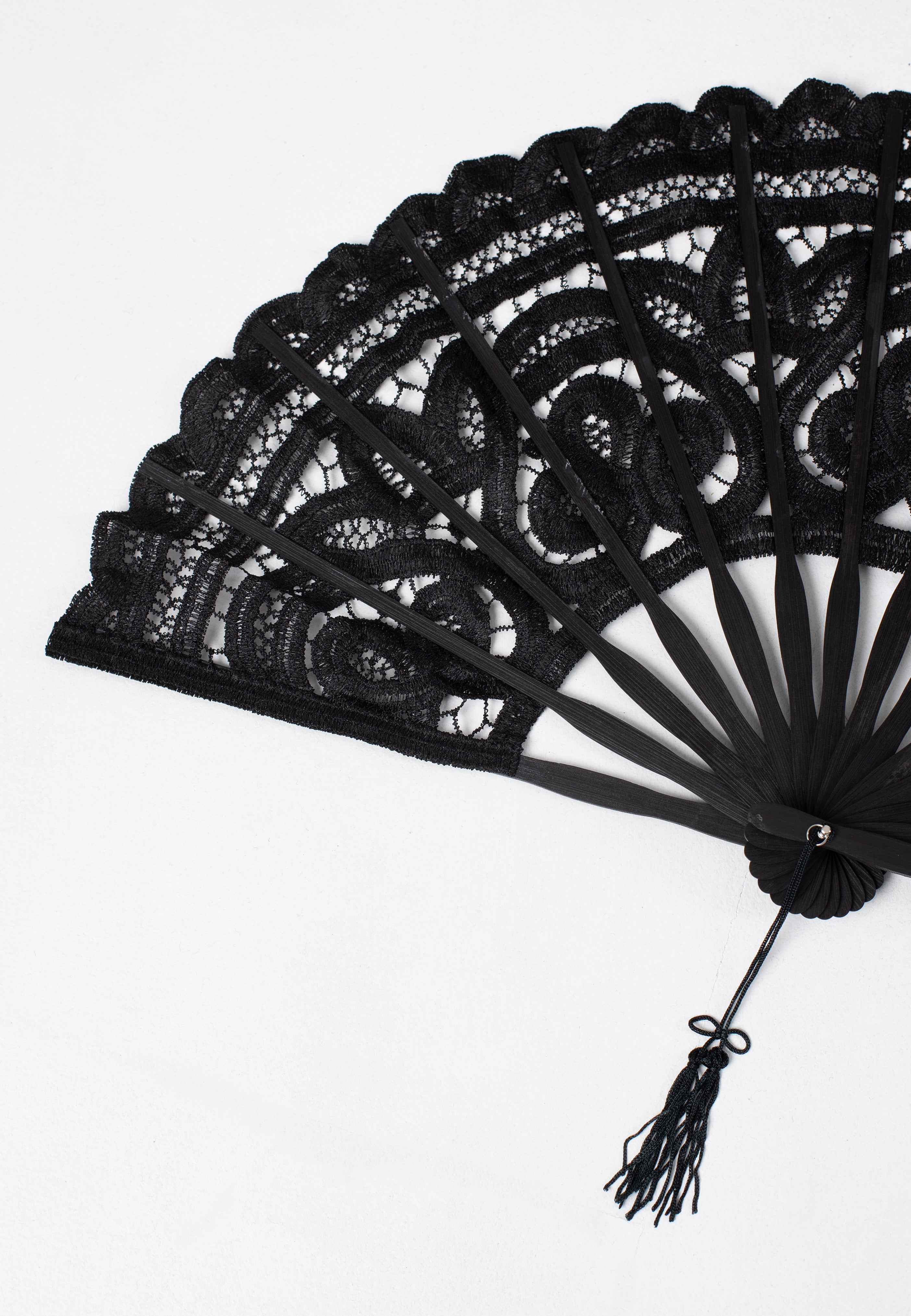 Dark In Love - Gothic Black - Fan | Neutral-Image