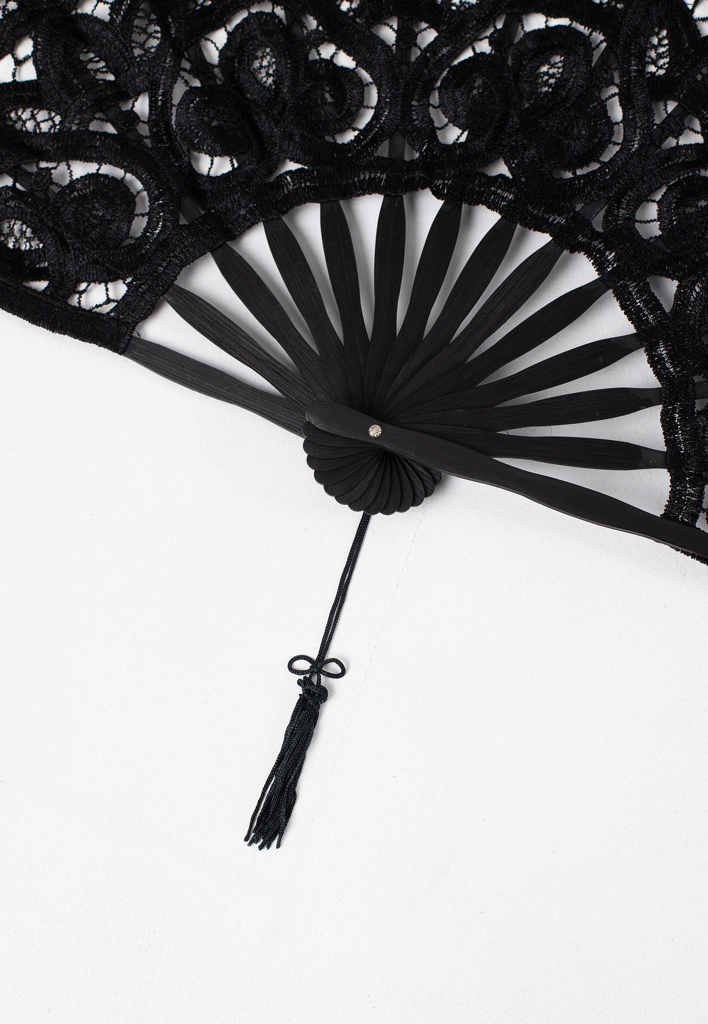 Dark In Love - Gothic Black - Fan | Neutral-Image