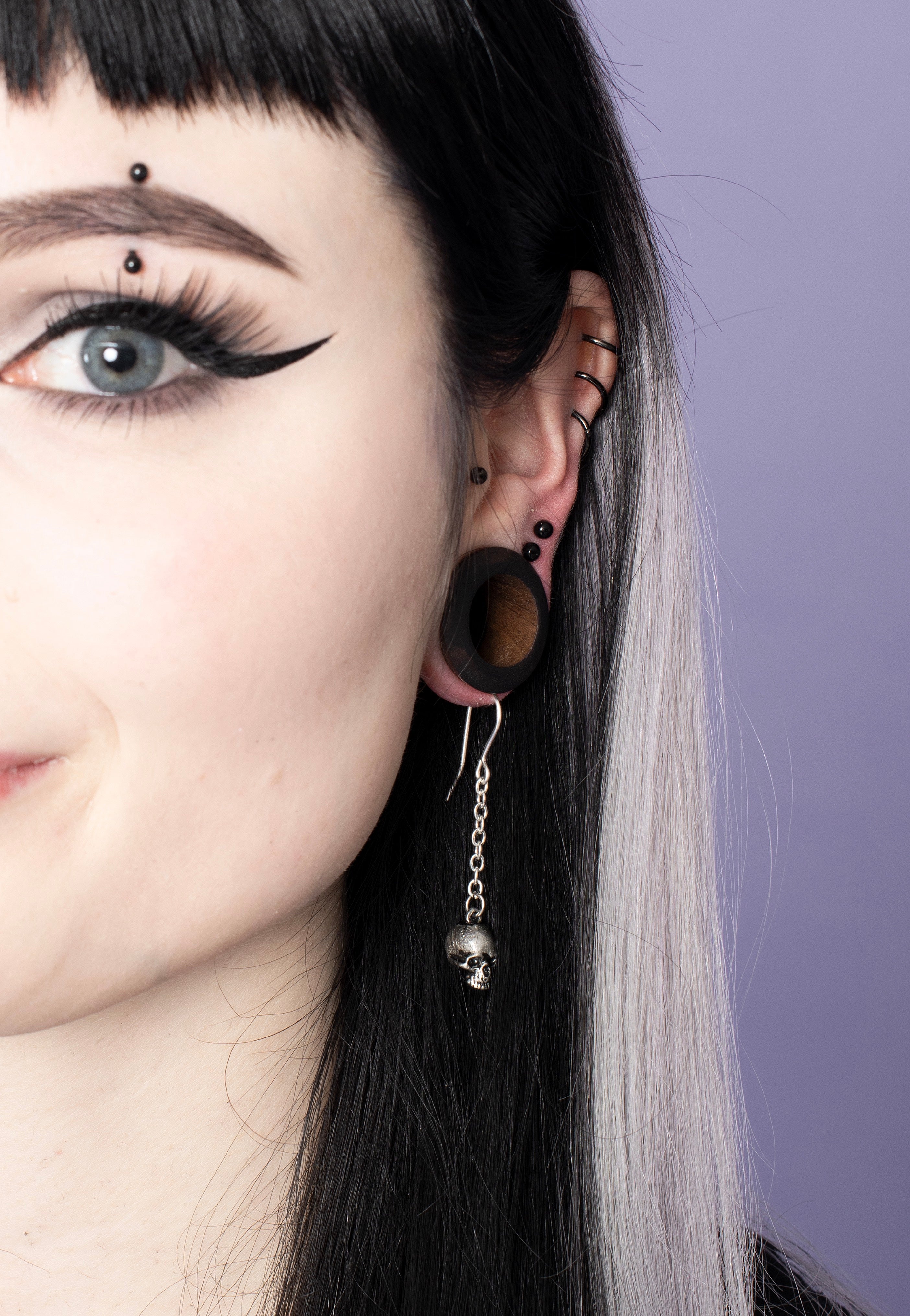 Alchemy England - Deadskull Silver - Earrings | Neutral-Image