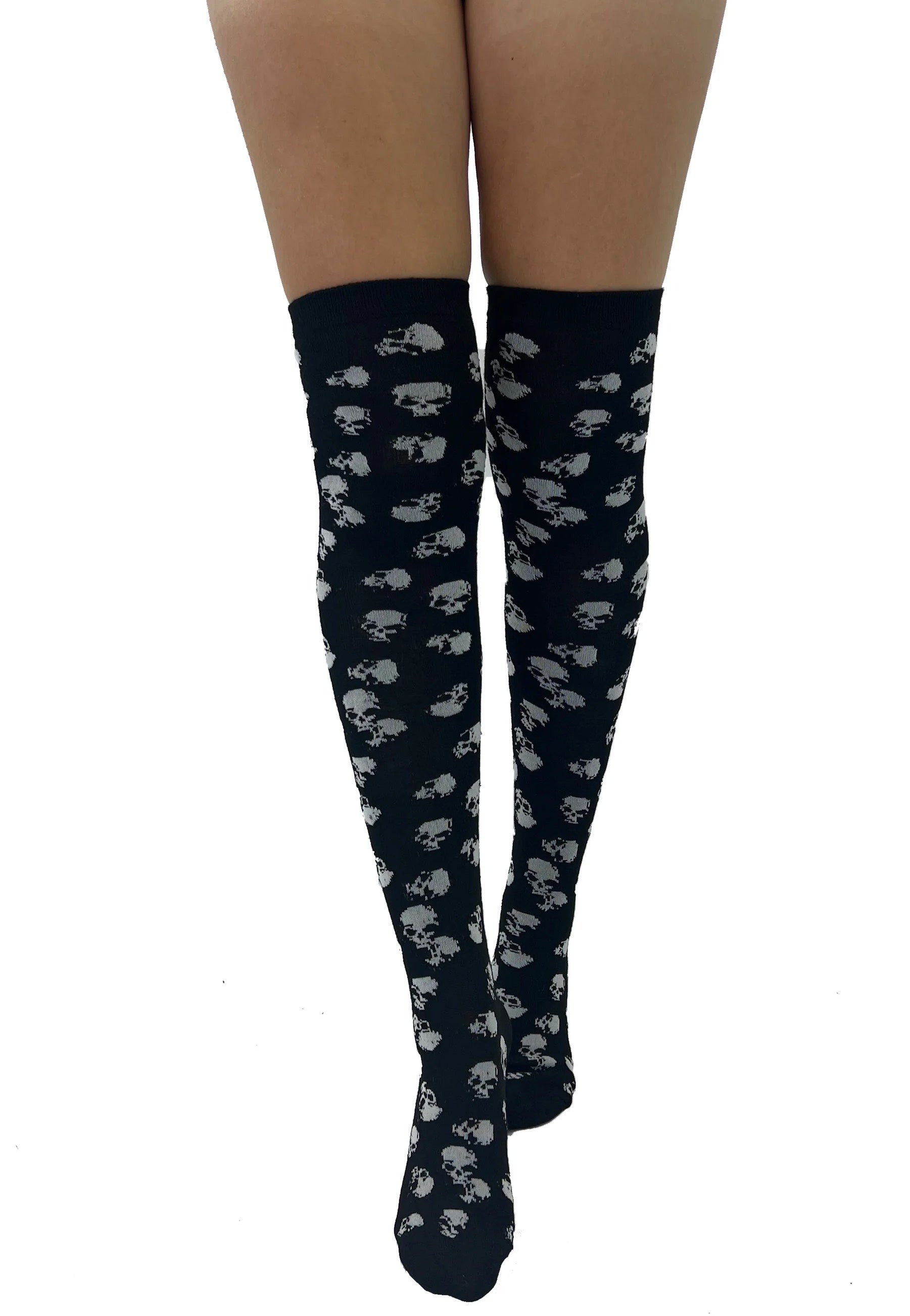 Pamela Mann - All Over Skulls Over The Knee Black/White - Socks | Neutral-Image