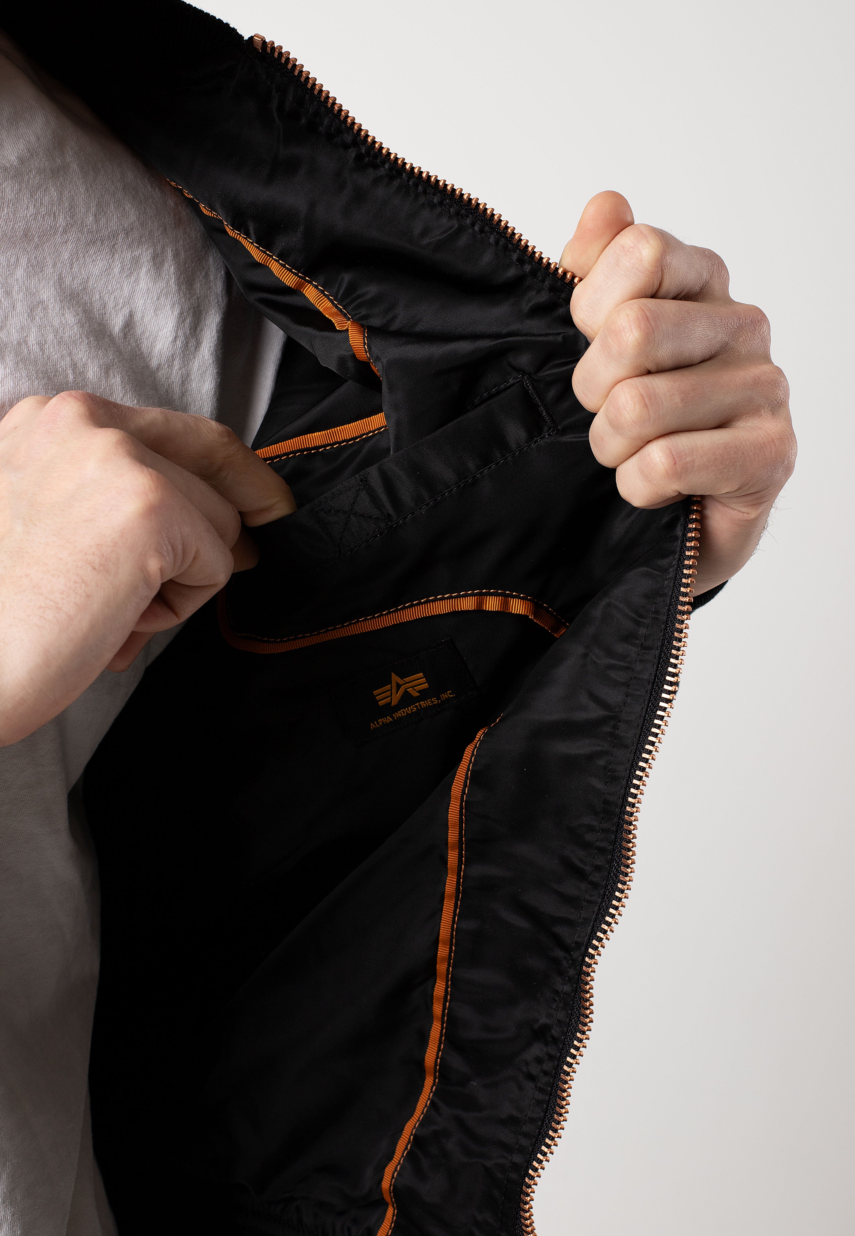 Alpha Industries - Ma 1 Vf Black/Copper - Jacket | Men-Image