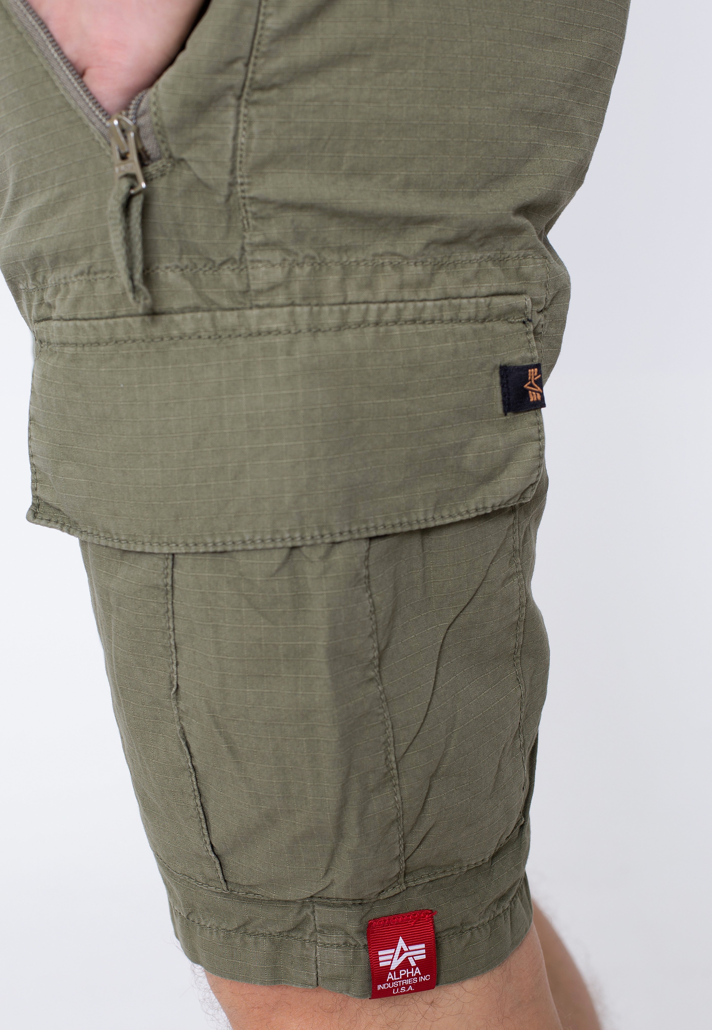 Alpha Industries - Ripstop Jogger Olive - Shorts | Men-Image