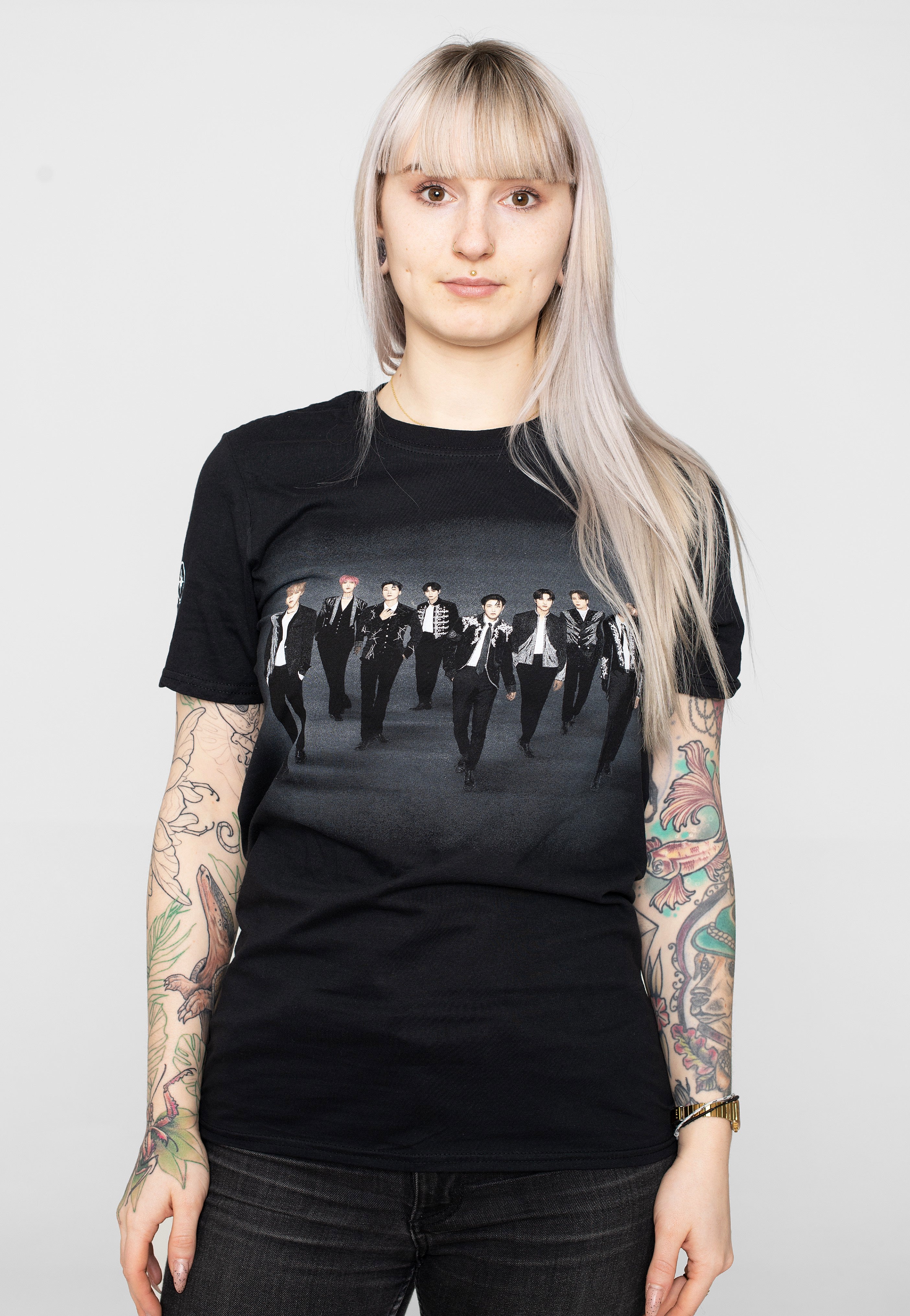 Ateez - Fellowship Tour Euro Photo - T-Shirt | Women-Image