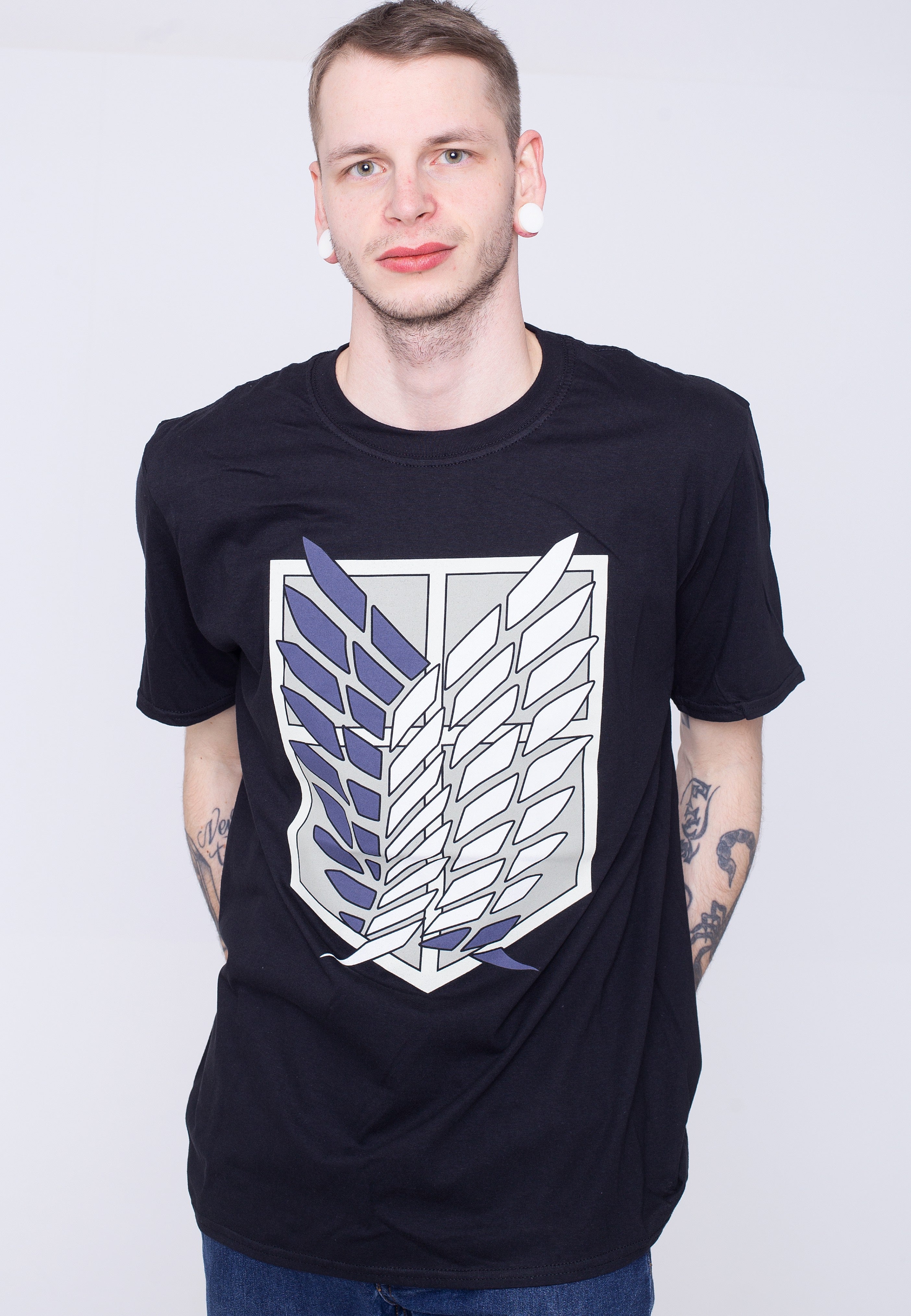 Attack On Titan - Scout Shield - T-Shirt | Men-Image