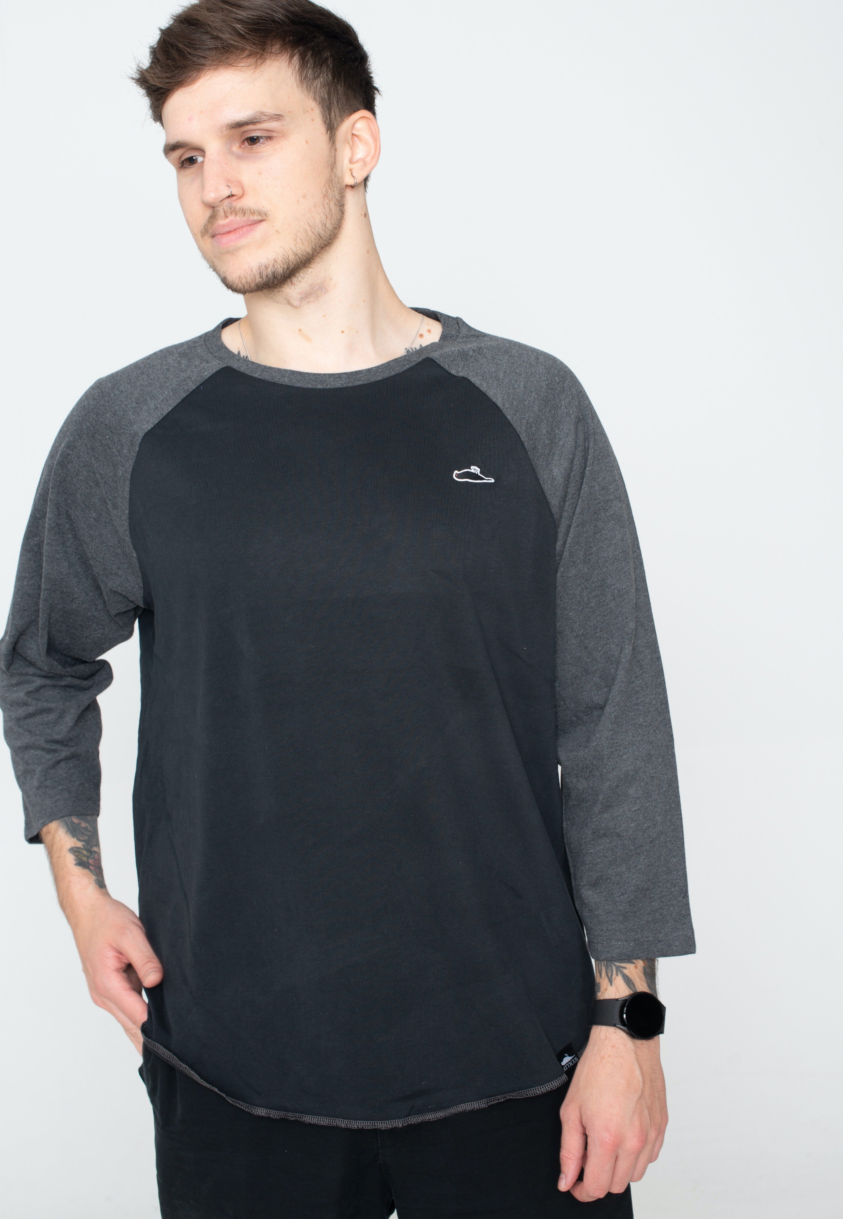 Atticus - Walker Baseball Black/Charcoal - Longsleeve | Men-Image