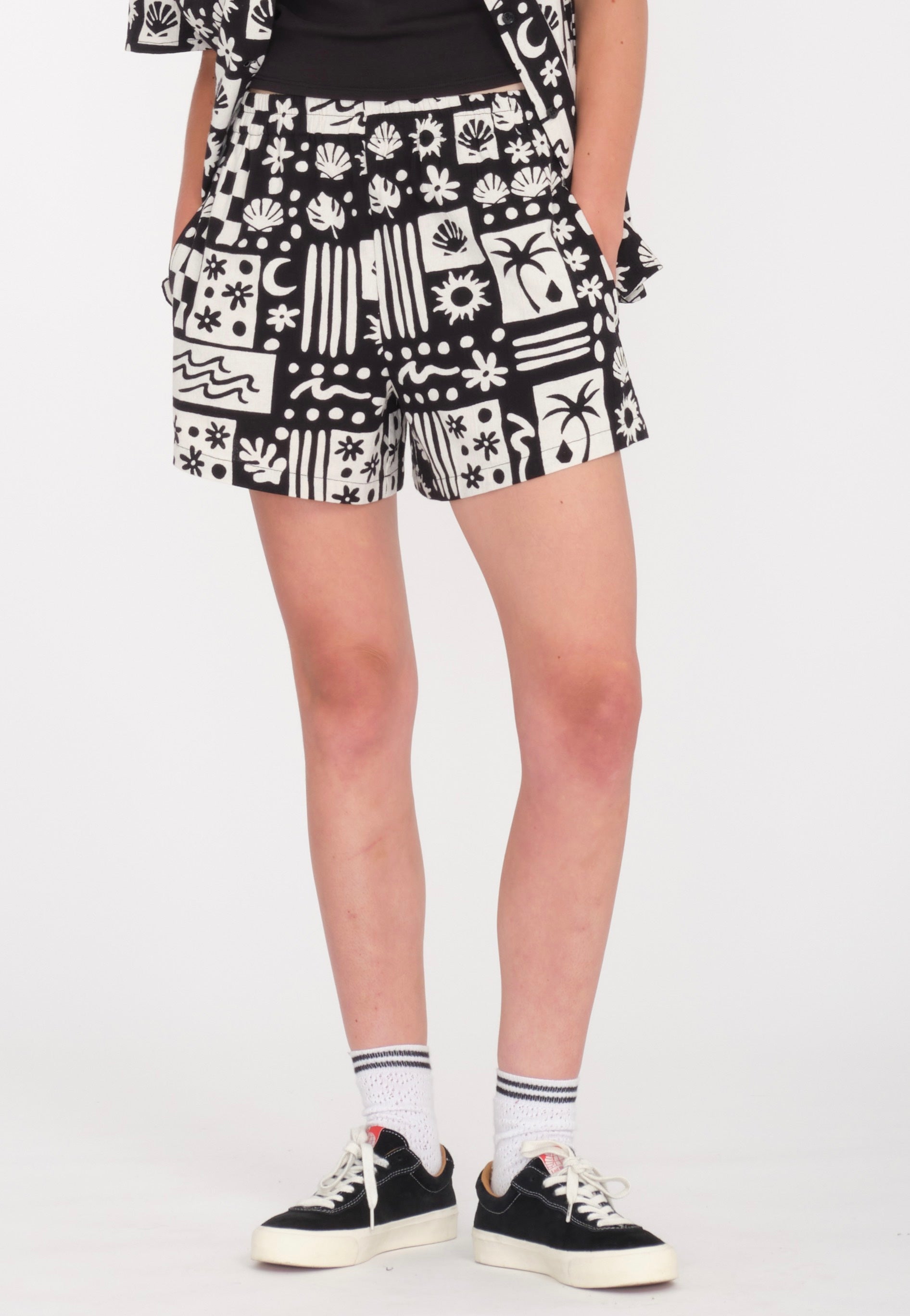 Volcom - Sunny Wild Black - Shorts | Women-Image