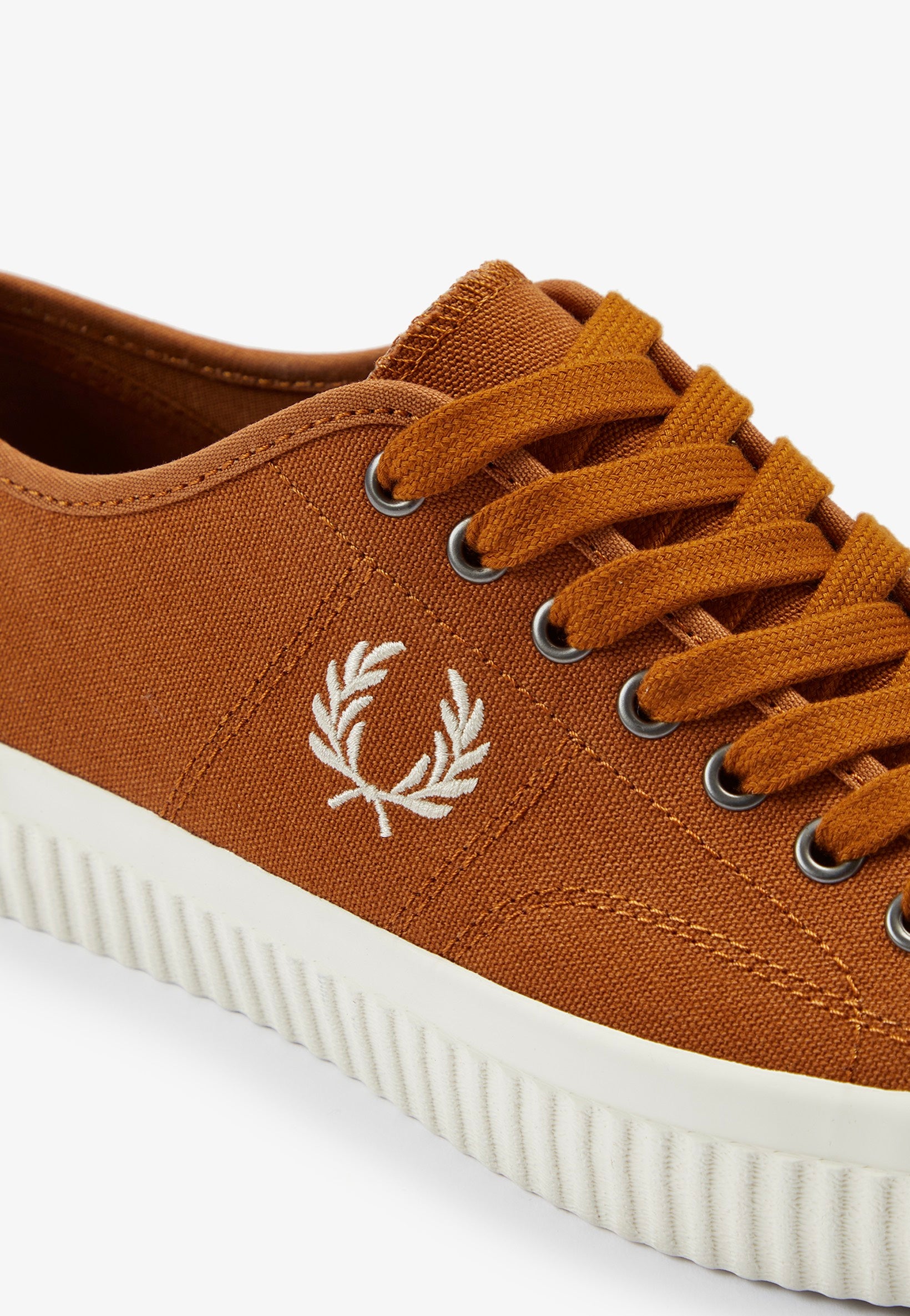 Fred Perry - Hughes Low Canvas Nut Flake - Shoes | Men-Image