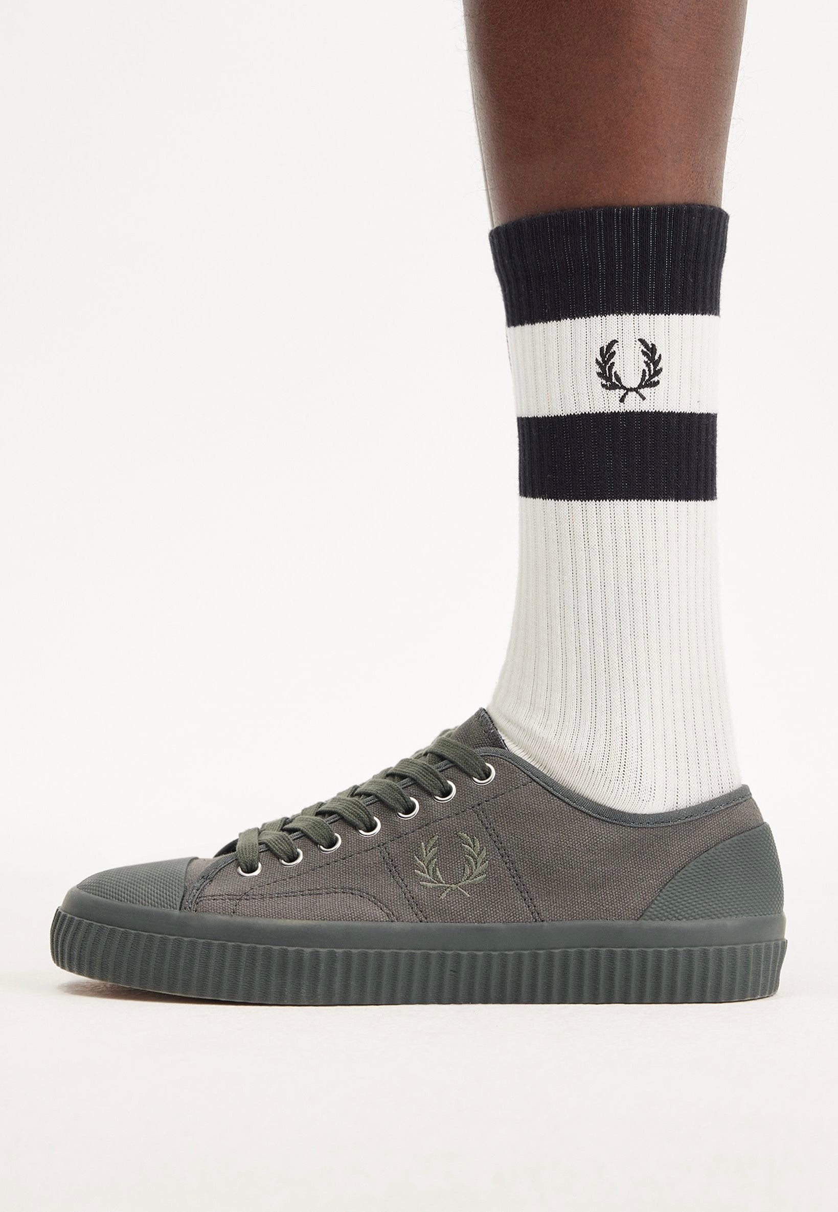 Fred Perry - Hughes Low Canvas Field Green/Warm Grey - Shoes | Men-Image