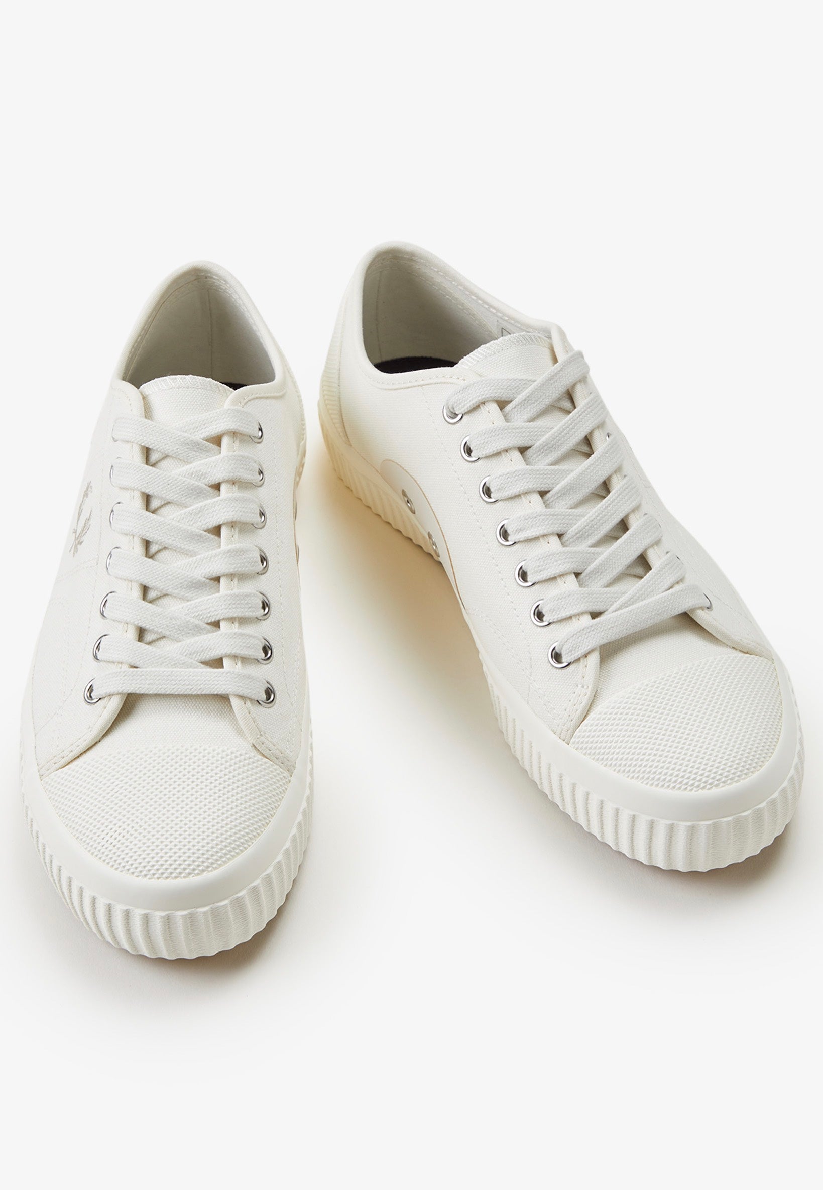 Fred Perry - Hughes Low Canvas Light Ecru/Oatmeal - Shoes | Men-Image