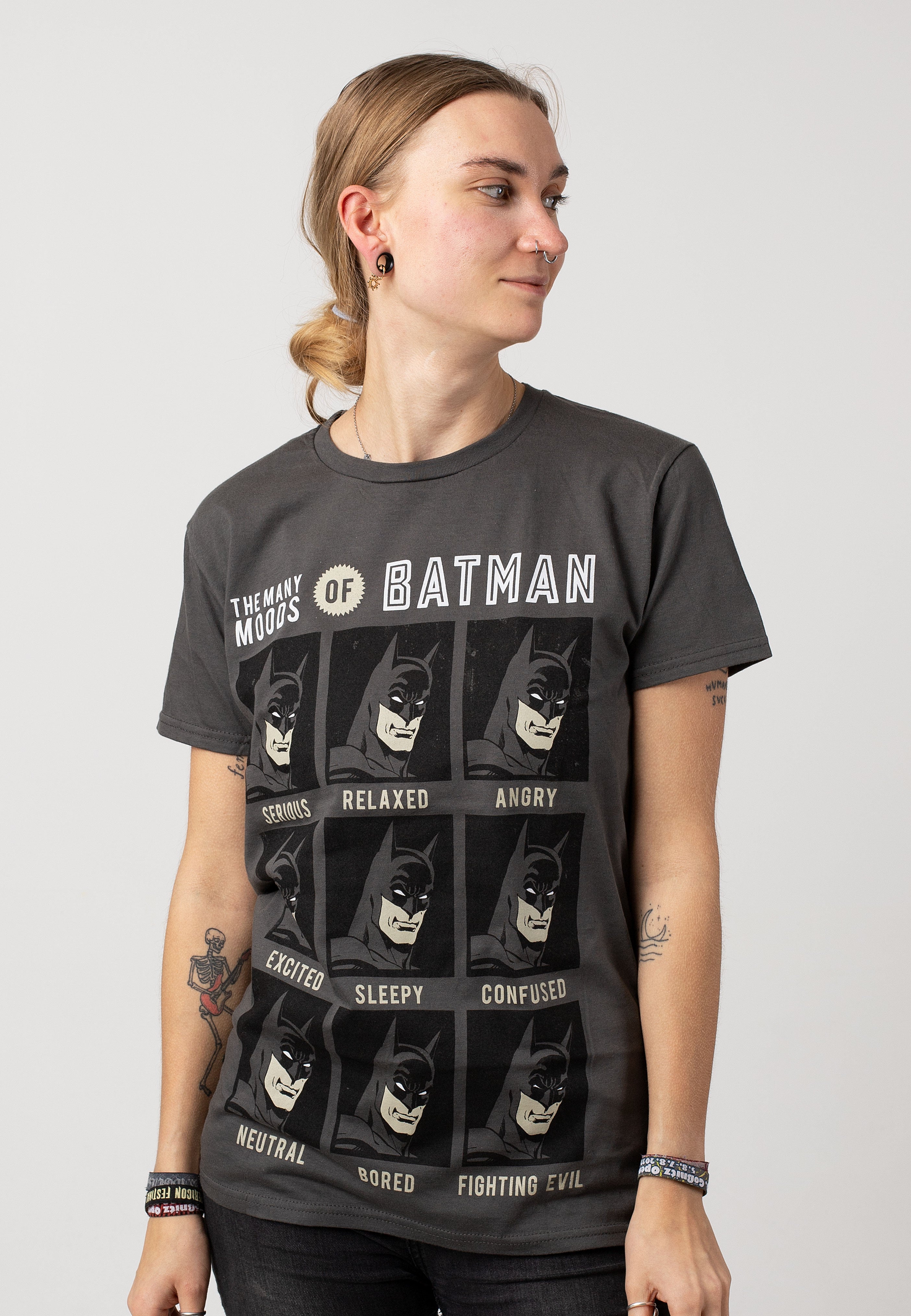 Batman - Emotions Of Batman Charcoal - T-Shirt | Women-Image