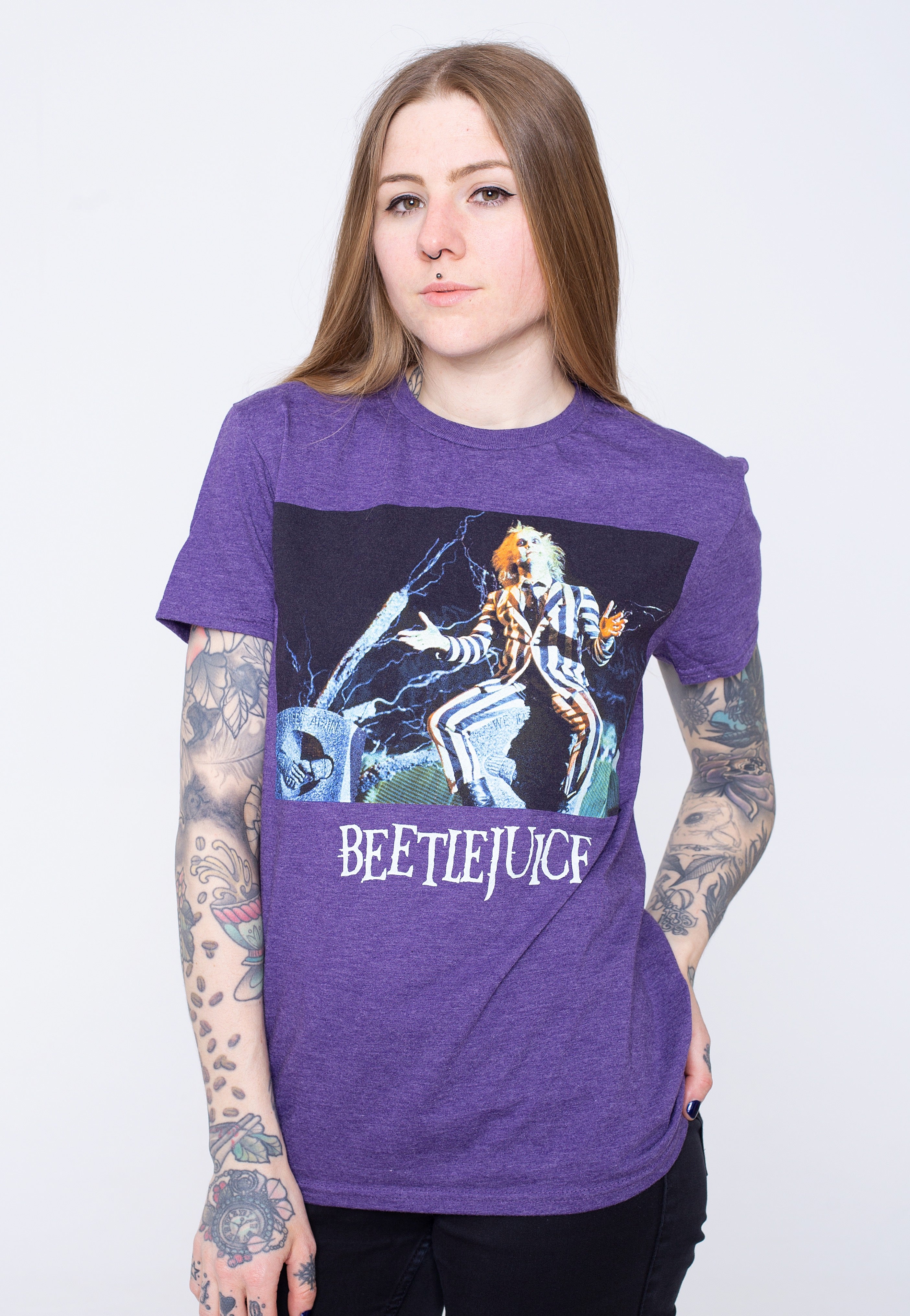 Beetlejuice - Sitting On A Tombstone Purple - T-Shirt | Women-Image