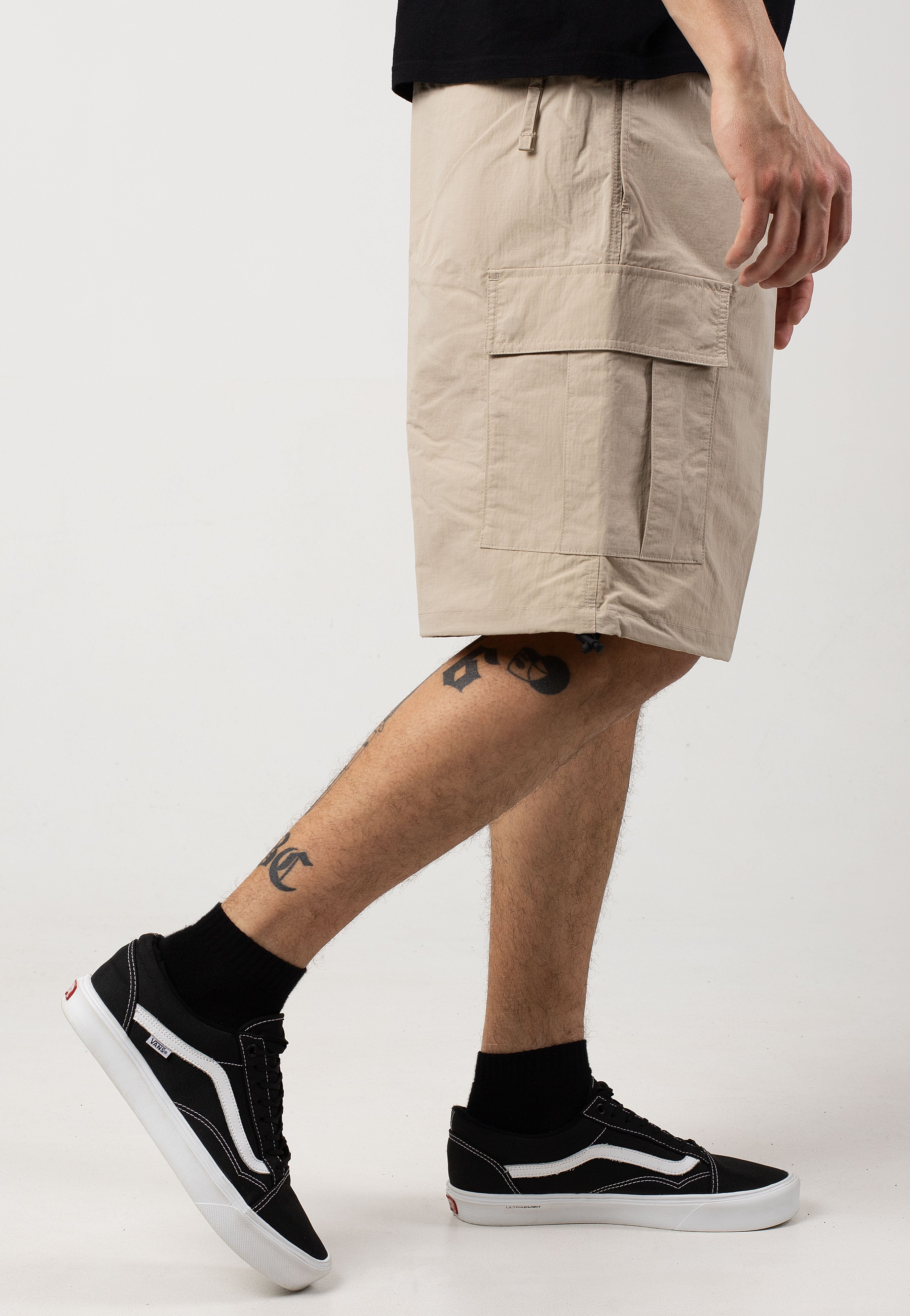 Carhartt WIP - Evers Cargo Wall - Shorts | Men-Image