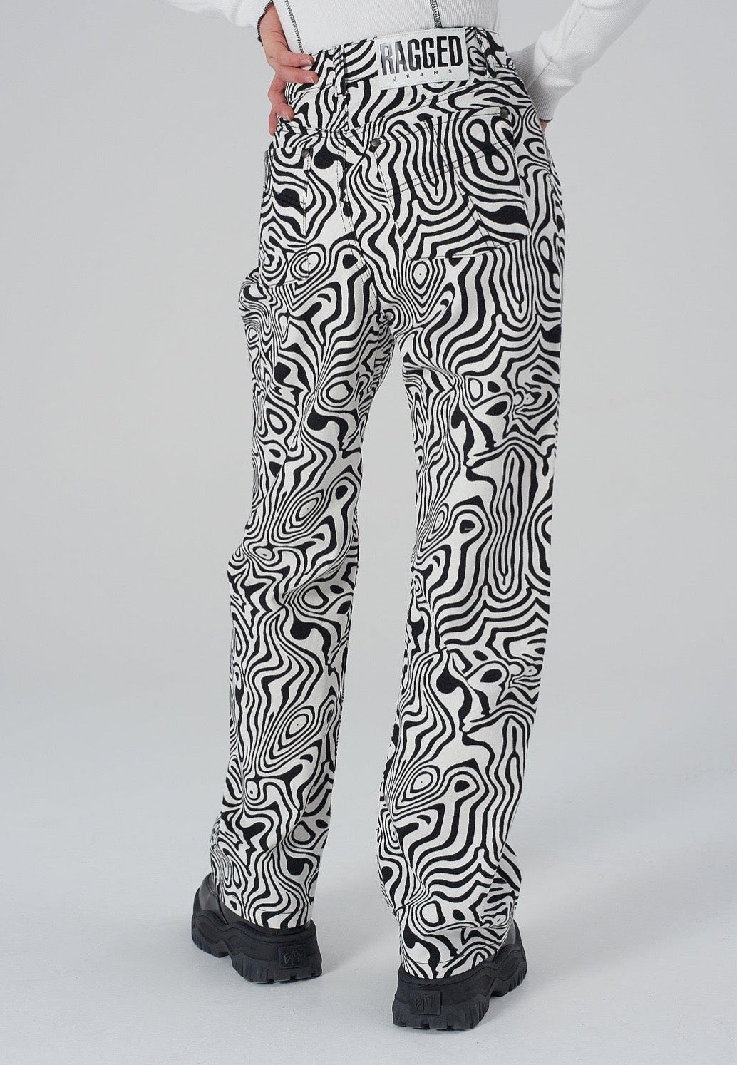 The Ragged Priest - Mono Marble Print Dad Black/White - Jeans | Women-Image