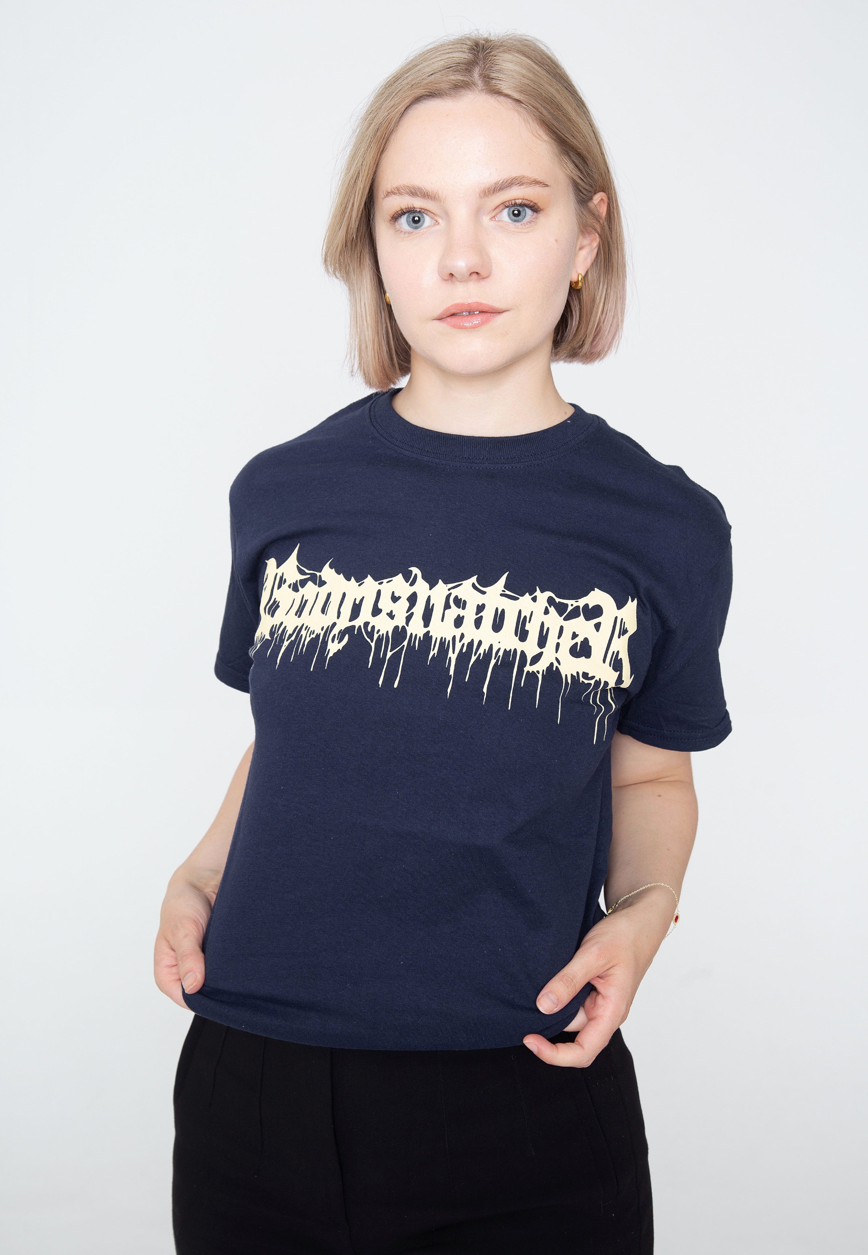 Bodysnatcher - Hole In My Chest Live Photo Navy - T-Shirt | Women-Image