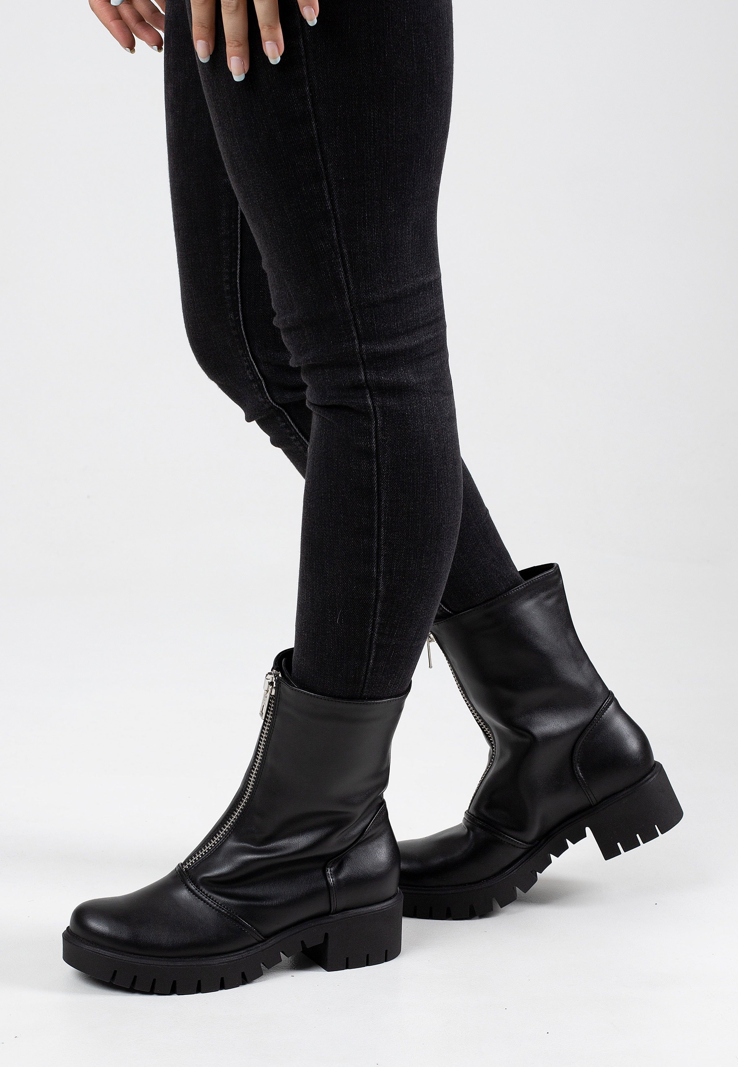 Bohema - Cyber Black - Girl Shoes | Women-Image