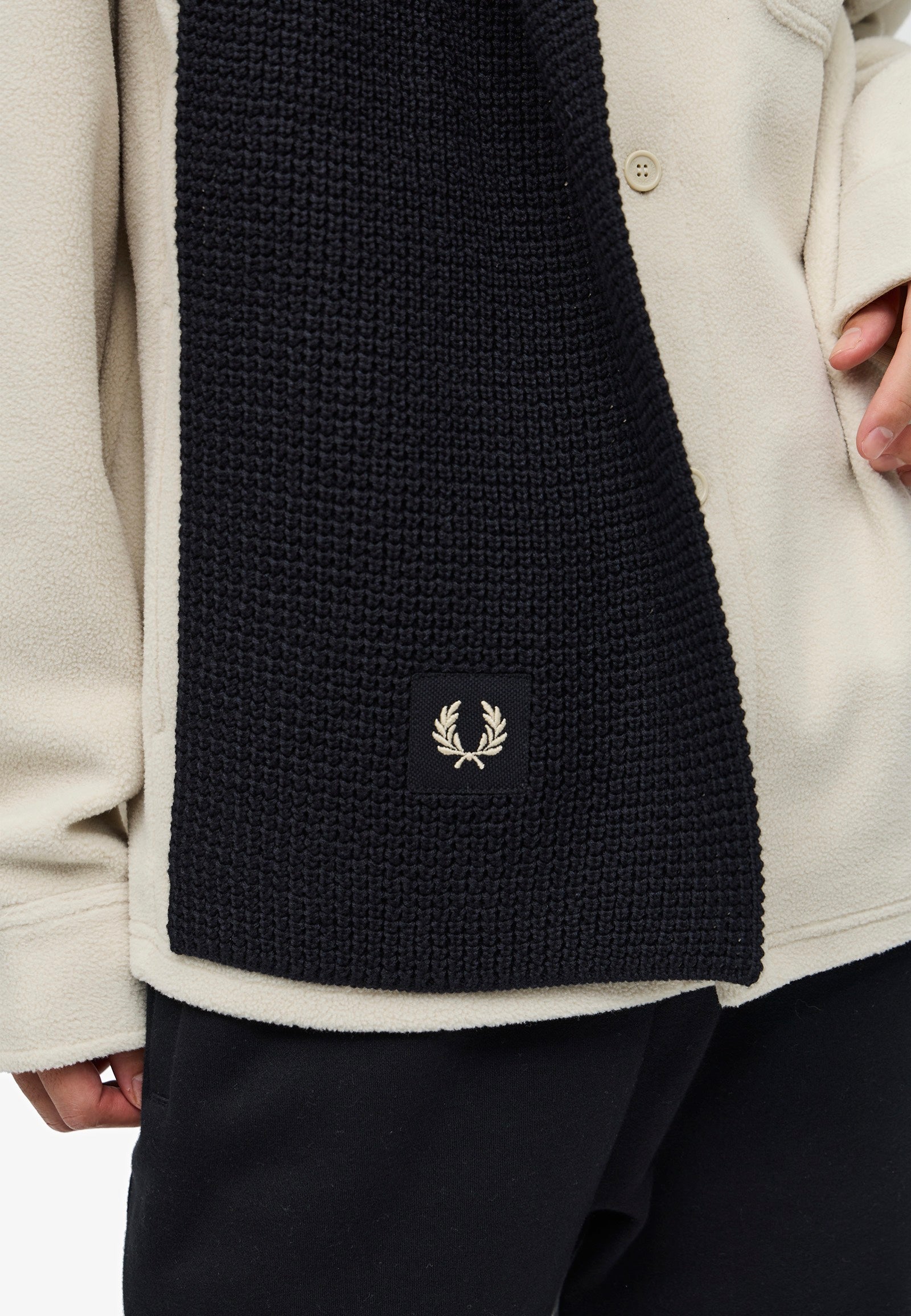 Fred Perry - Waffle Knit Patch Branded Rib Black/Oatmeal - Scarf | Neutral-Image