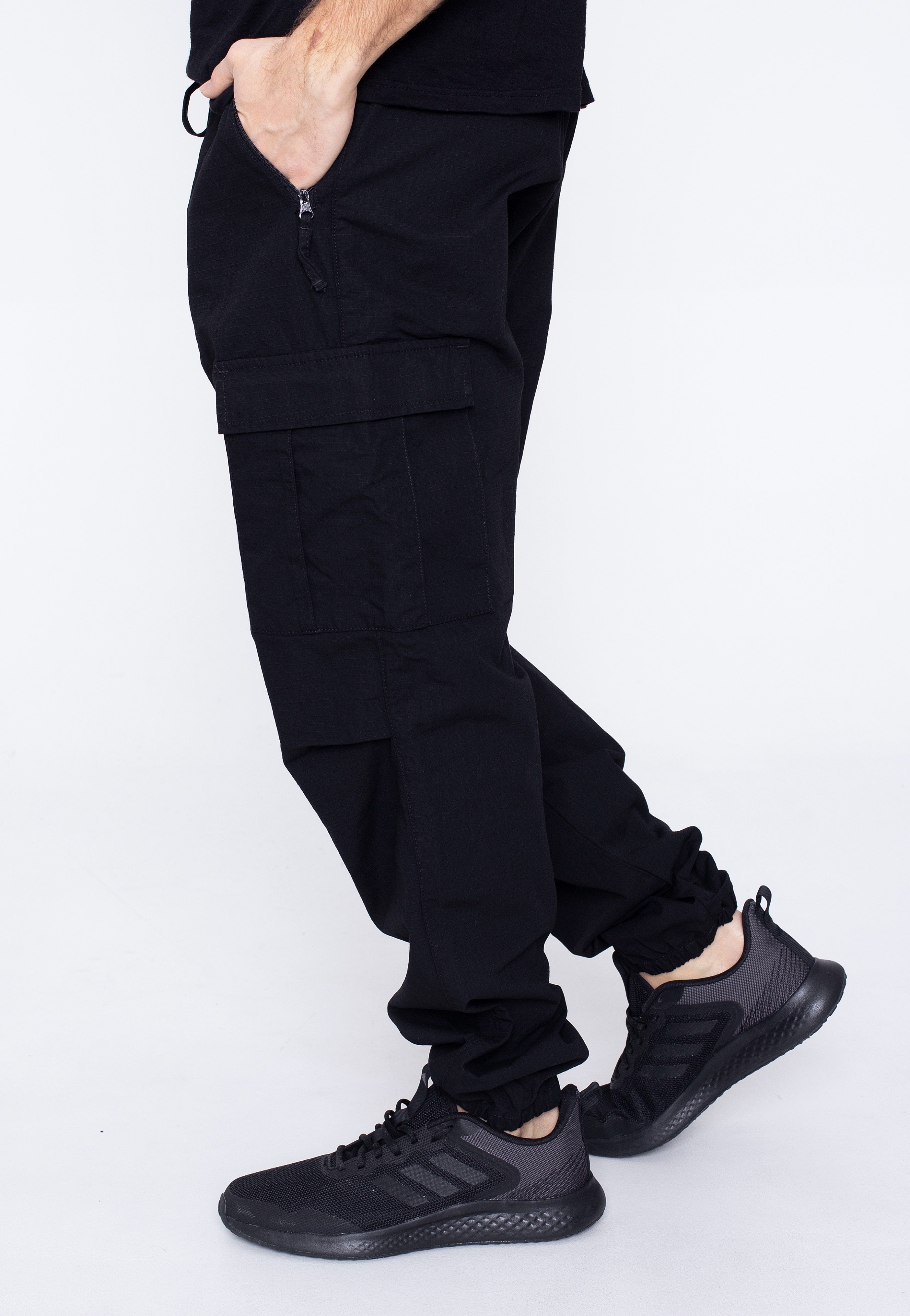 Carhartt WIP - Cargo Black - Sweat Pants | Men-Image