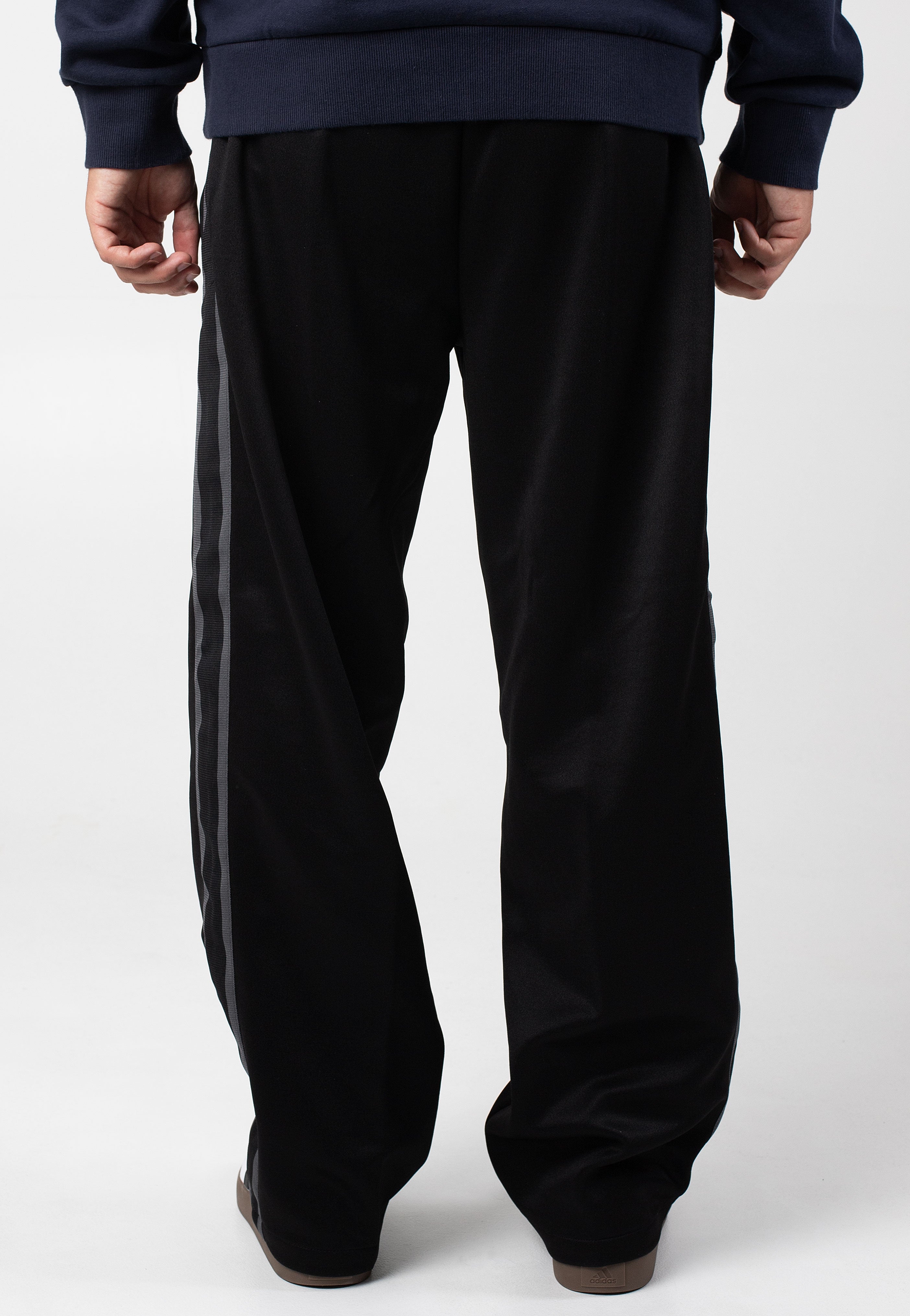 Carhartt WIP - Bolan Black/Graphite - Sweat Pants | Men-Image