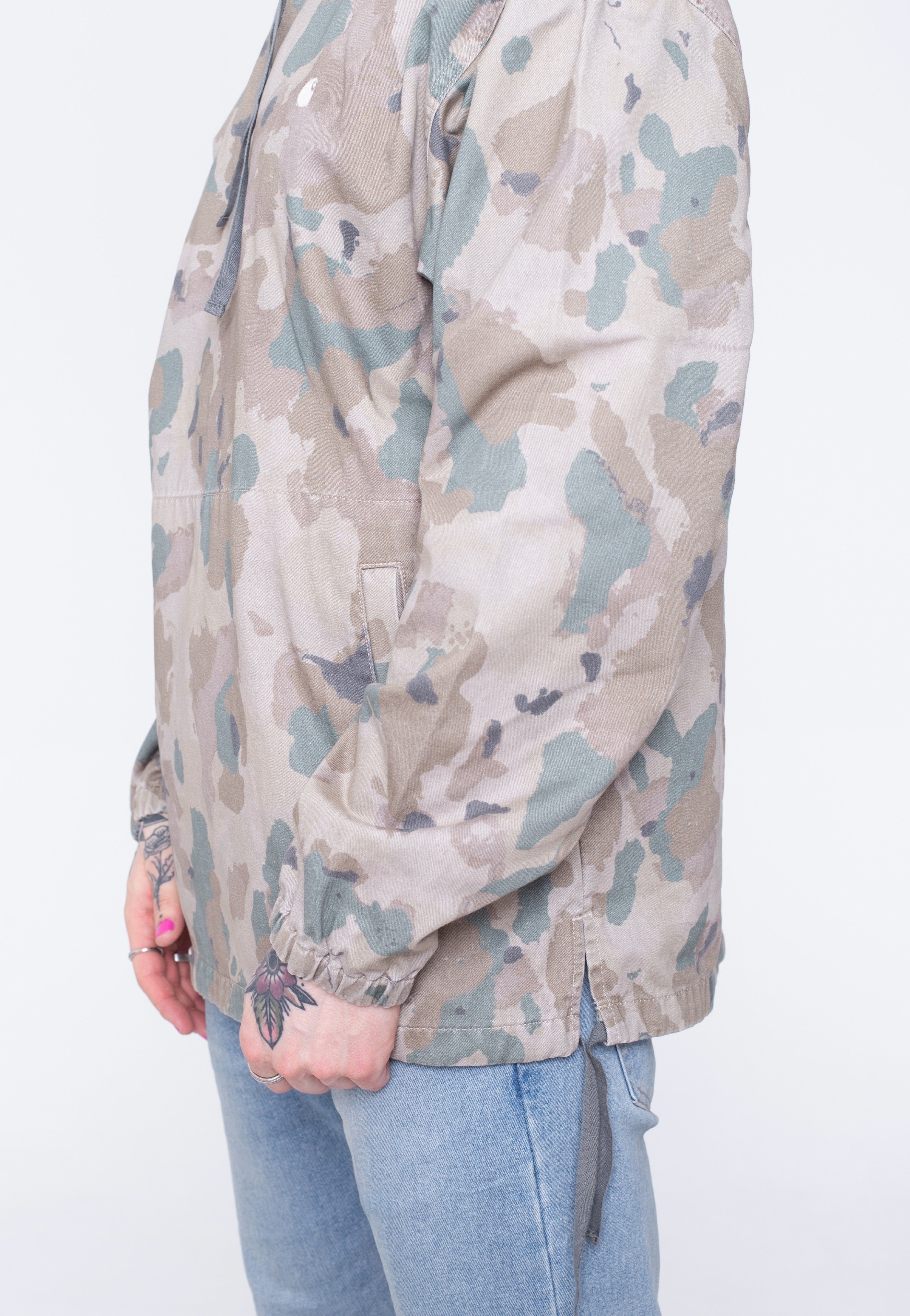 Carhartt WIP - Hooded Carson Camo Tide/Thyme Stone Washed - Jacket | Men-Image