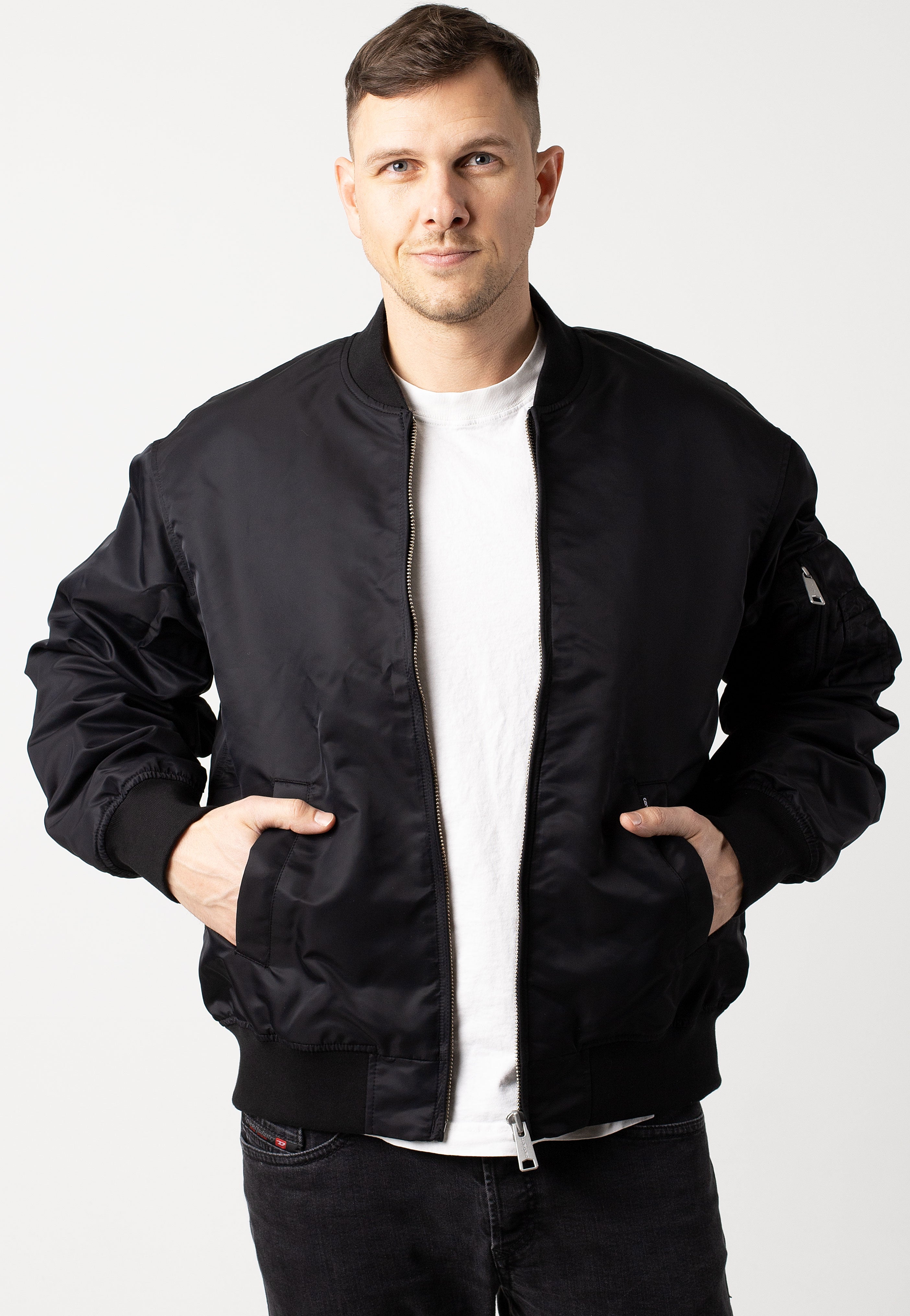 Carhartt WIP - Otley Bomber Black - Jacket | Men-Image