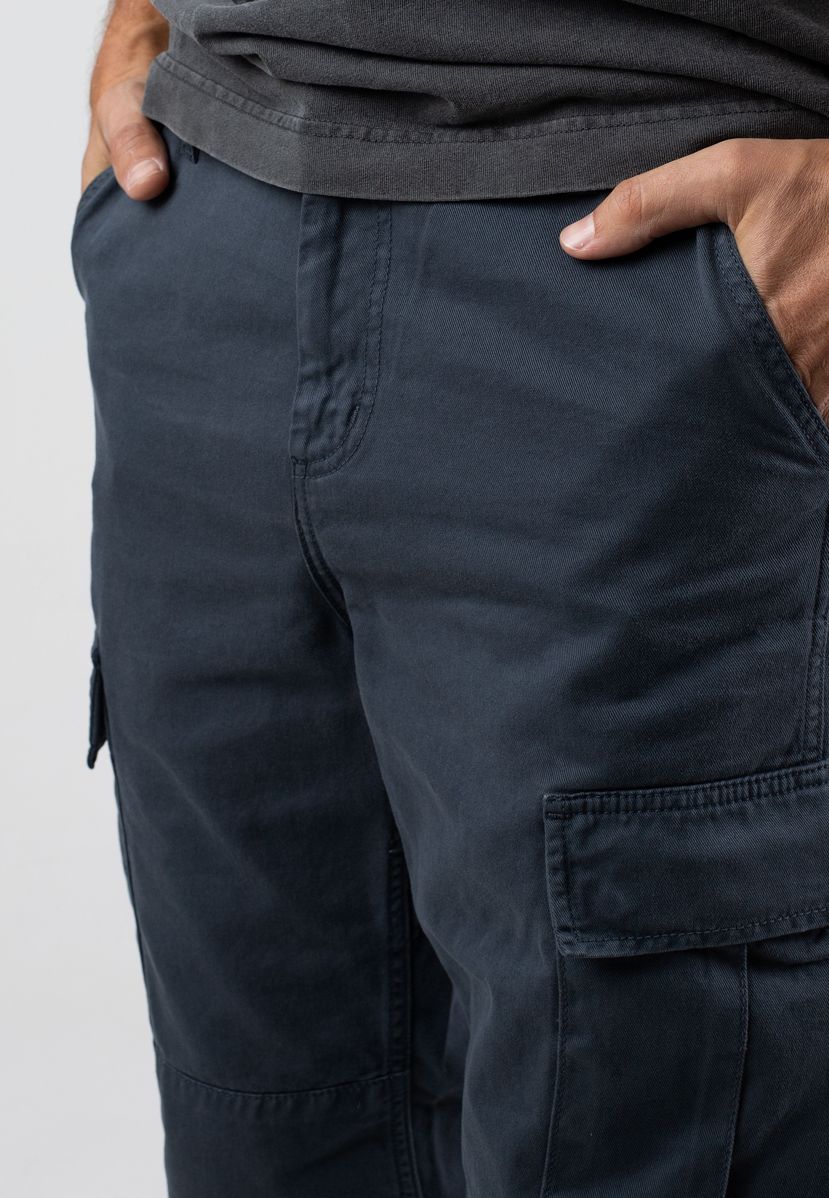 Carhartt WIP - Regular Cargo Garment Dyed Ore - Pants | Men-Image